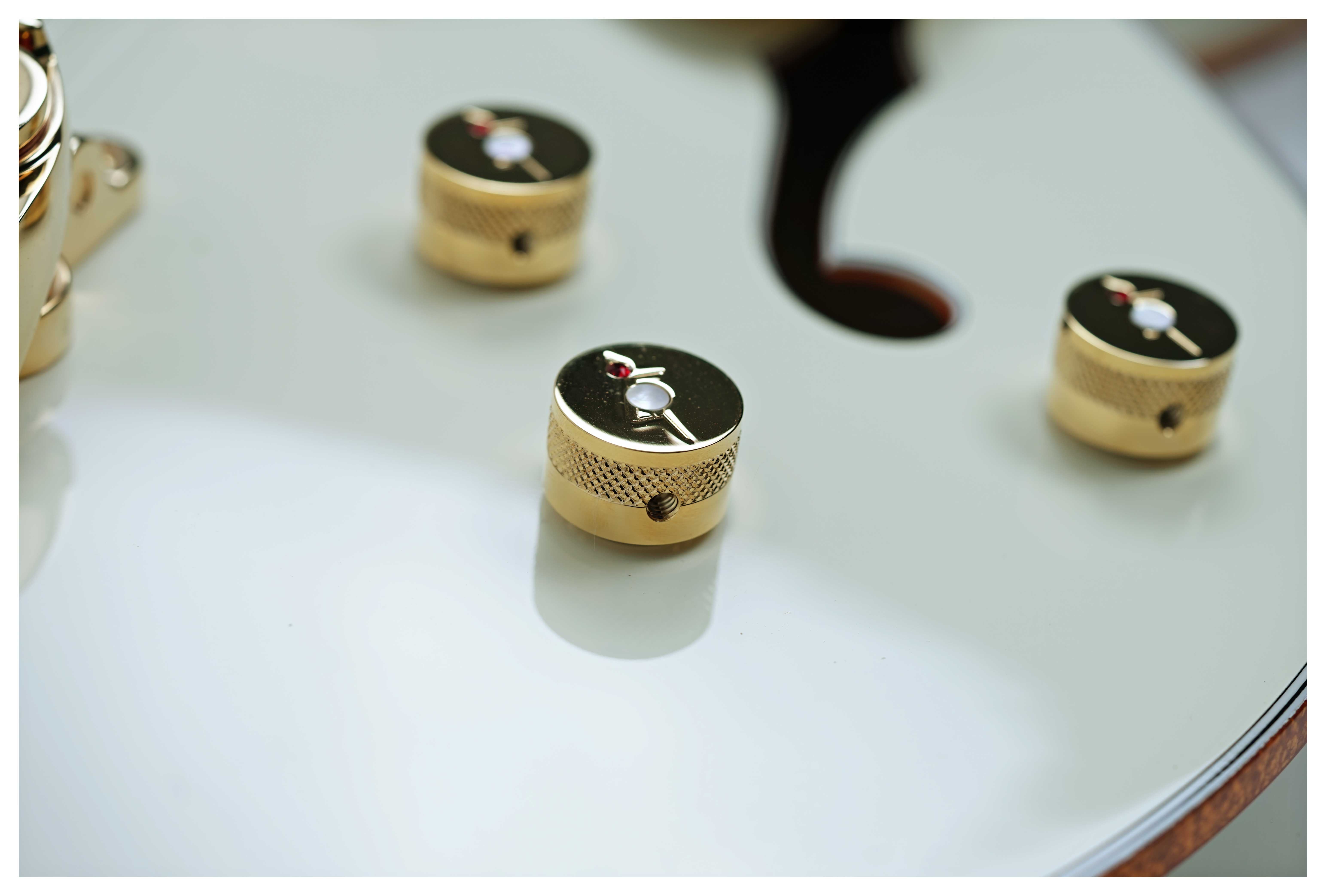 Gretsch Falcon Center Block Limited Edition with Bigsby Vintage White #JT25051597