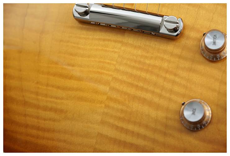 Gibson Les Paul Standard 60s Custom Shop Top Honey Burst #207650102 Gibson Les Paul Standard 60s Custom Shop Top Honey Burst #207650102