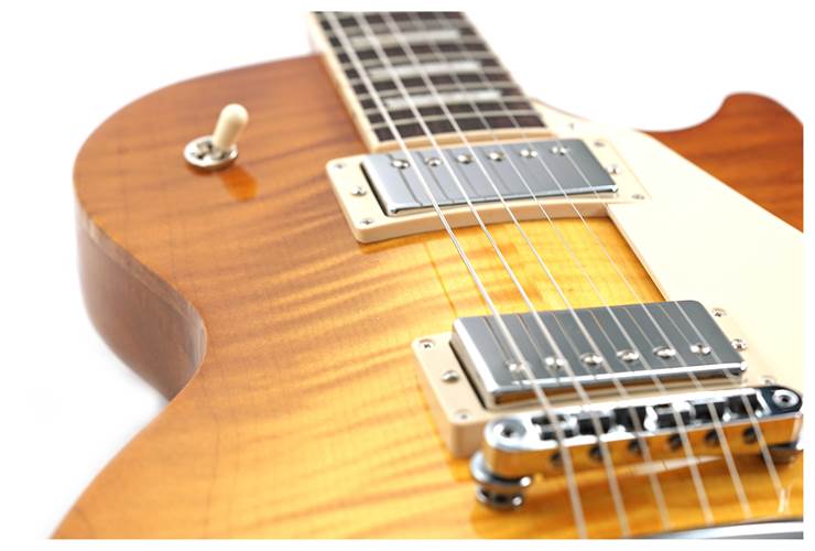 Gibson Les Paul Studio Figured Honey Burst #204850345 Gibson Les Paul Studio Figured Honey Burst #204850345