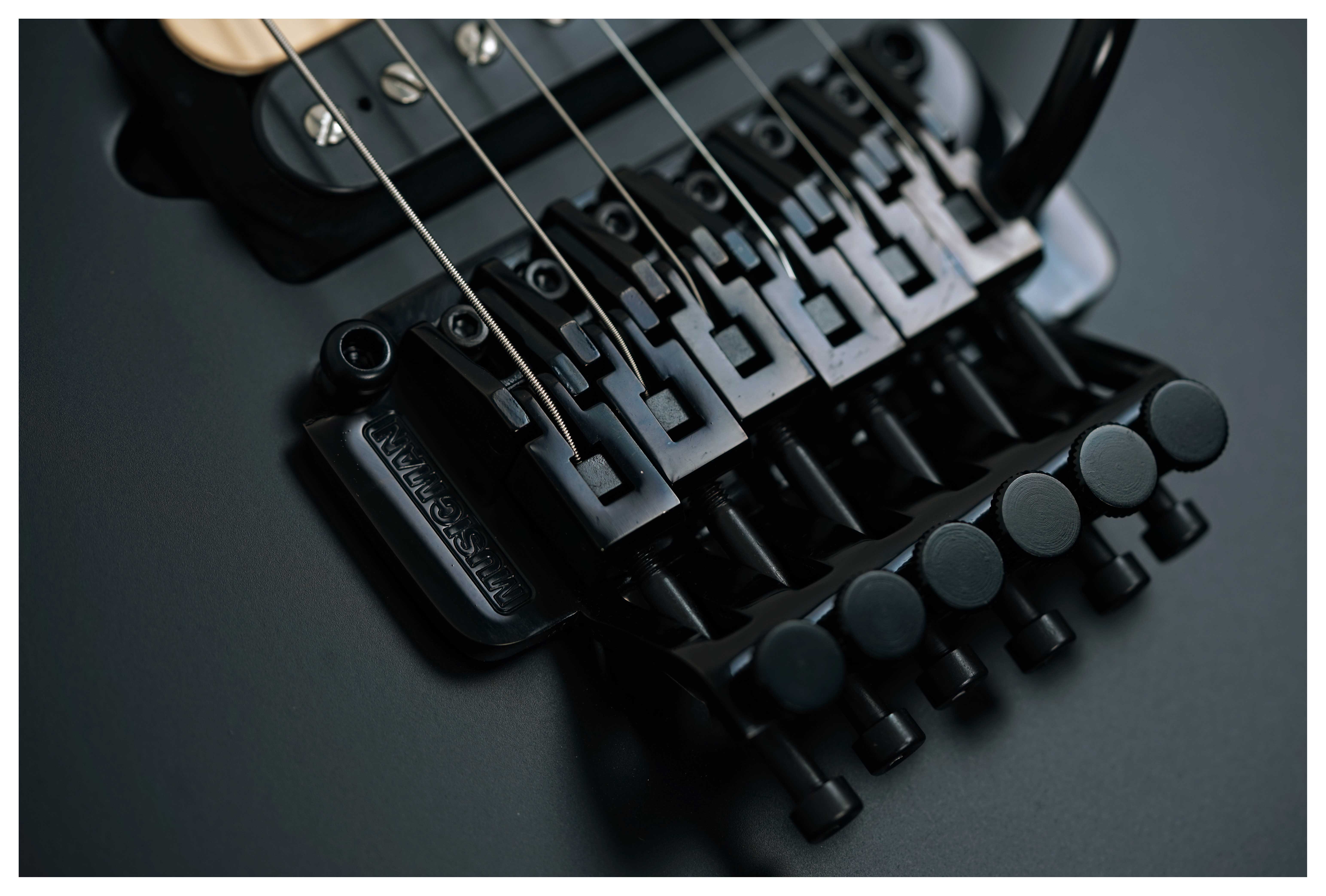 Music Man guitarguitar Exclusive Axis Stealth