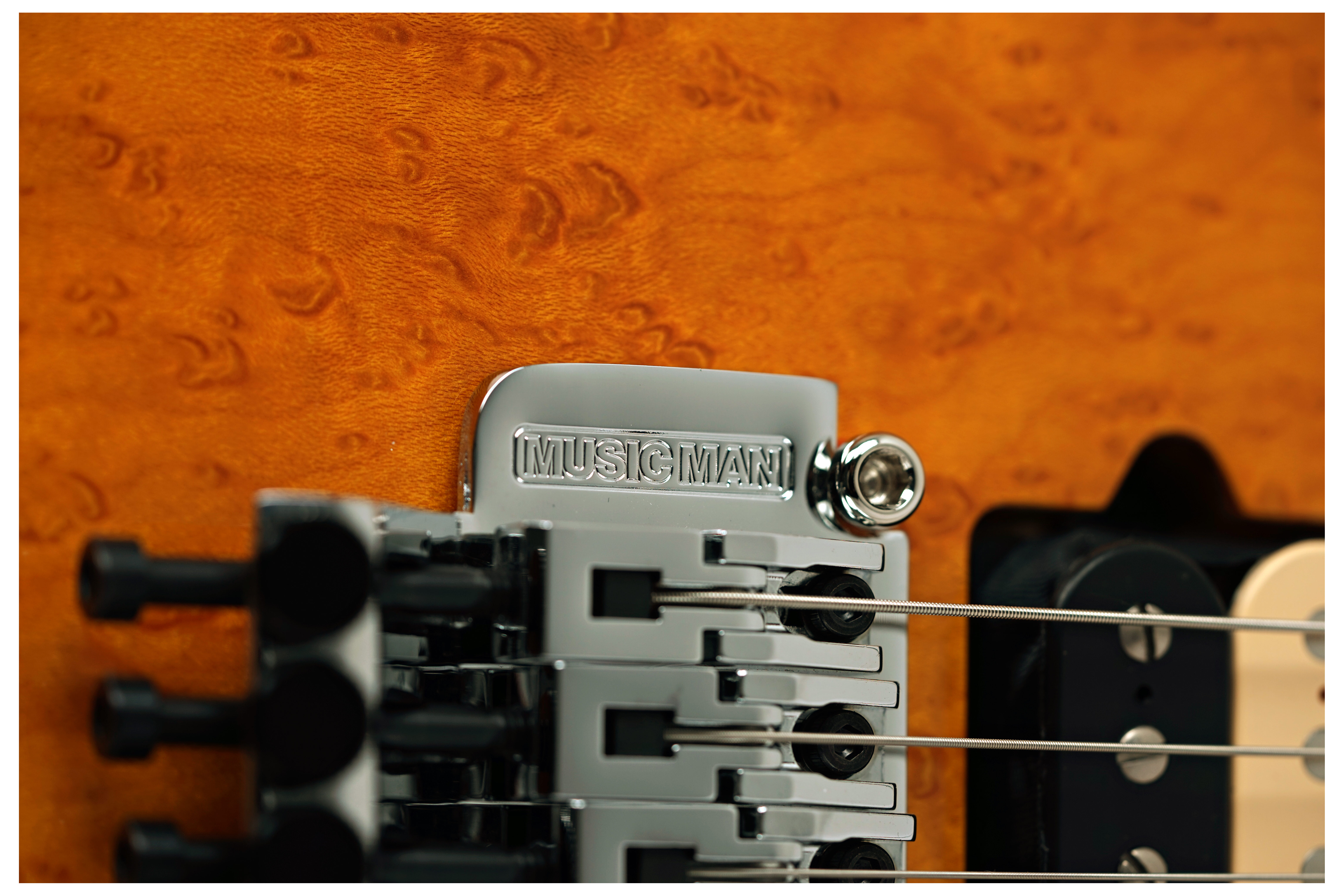 Music Man Axis Birdseye Amber guitarguitar Exclusive #H10936