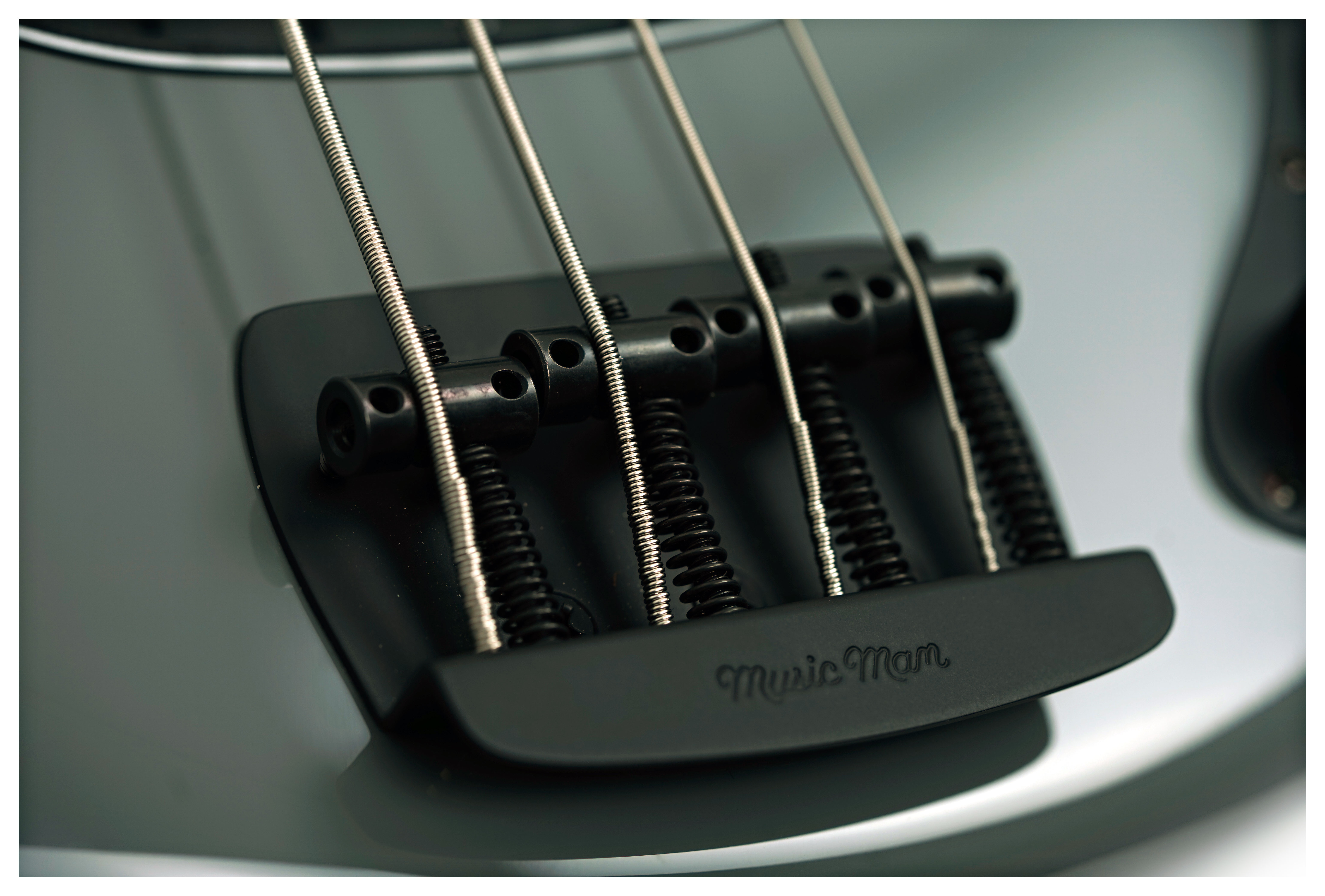 Music Man guitarguitar Exclusive Stingray 4 Moonstone Ebony Fingerboard #K11206