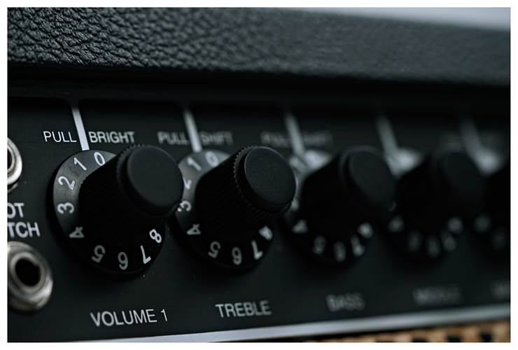 Mesa Boogie Mark IIC+ HRG Valve Amp Head Black Wicker Mesa Boogie Mark IIC+ HRG Valve Amp Head Black Wicker