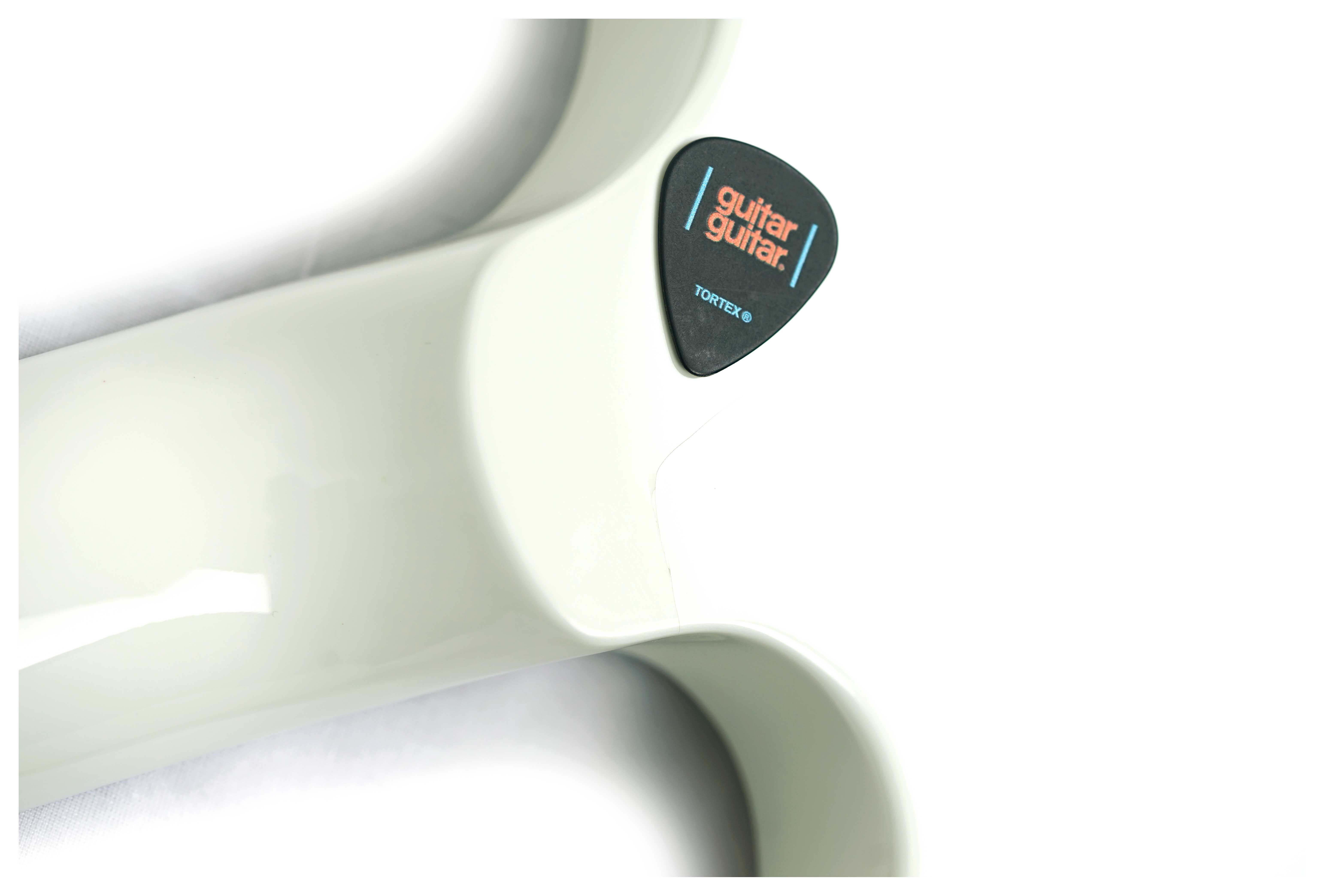 Epiphone Inspired by Gibson Explorer 80s EMG Classic White (Ex-Demo) #25071528943