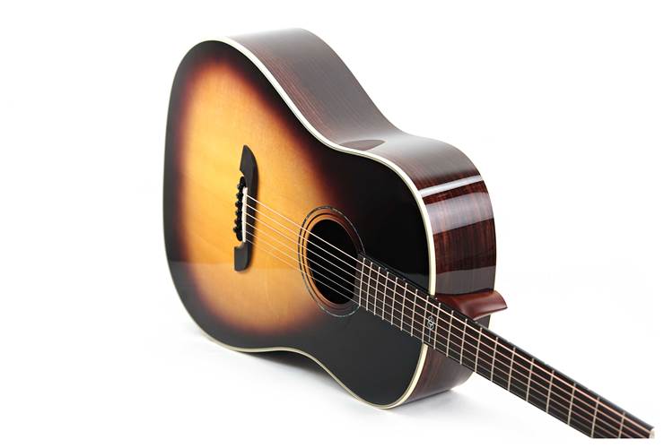 Alvarez Yairi DYMR70 Sunburst Dreadnought Alvarez Yairi DYMR70 Sunburst Dreadnought