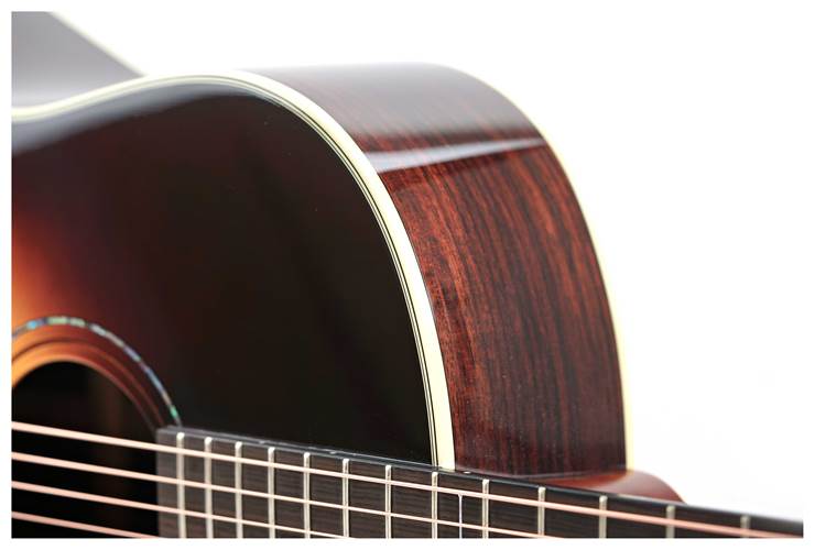 Alvarez Yairi DYMR70 Sunburst Dreadnought Alvarez Yairi DYMR70 Sunburst Dreadnought