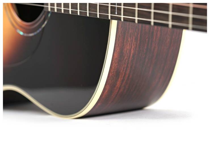 Alvarez Yairi DYMR70 Sunburst Dreadnought Alvarez Yairi DYMR70 Sunburst Dreadnought