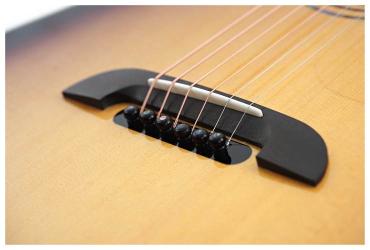 Alvarez Yairi DYMR70 Sunburst Dreadnought Alvarez Yairi DYMR70 Sunburst Dreadnought
