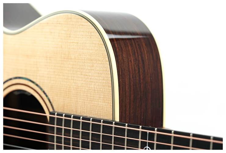 Alvarez Yairi FYM70CE Natural Folk Alvarez Yairi FYM70CE Natural Folk