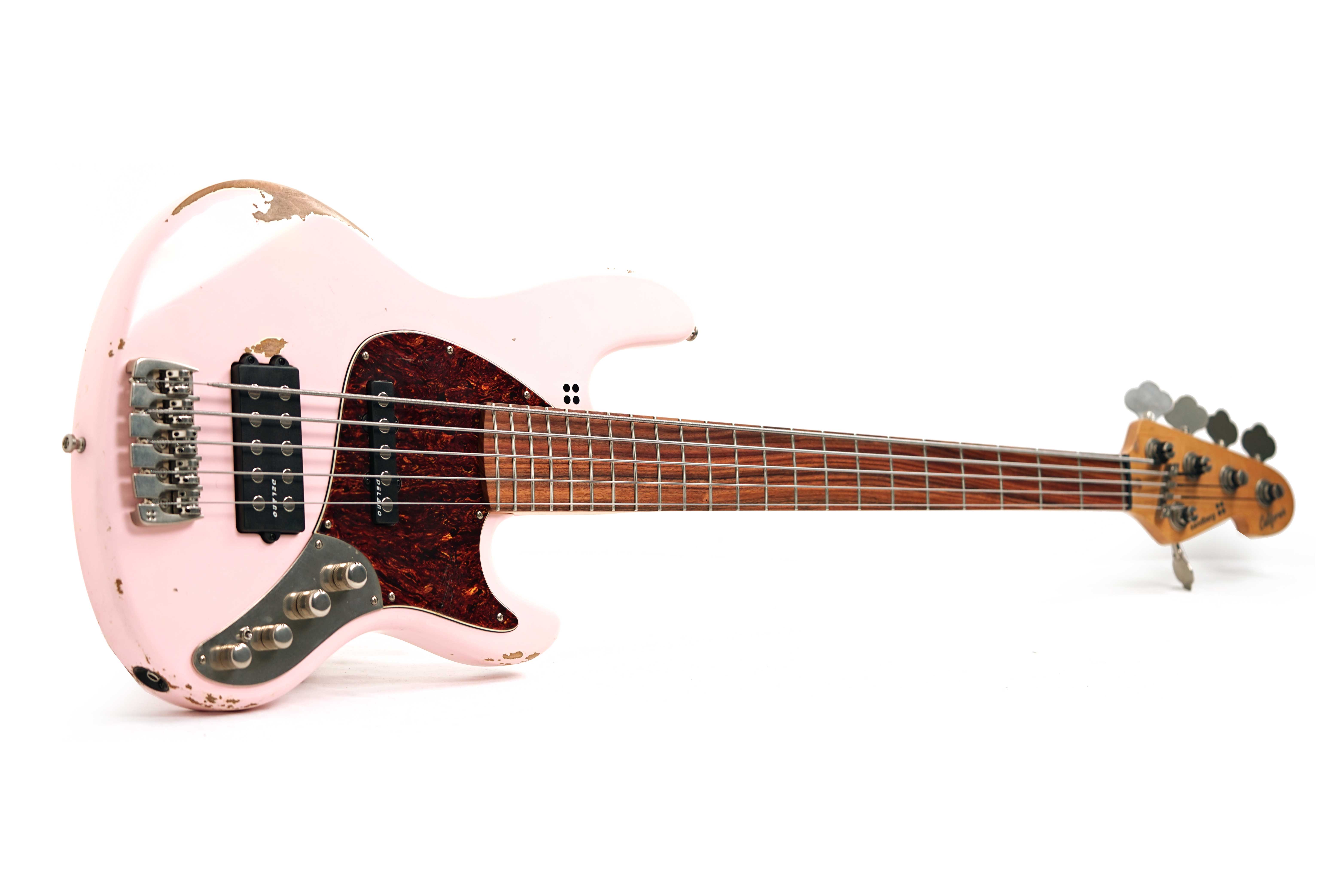 Sandberg California TM 5 String Hardcore Aged Shell Pink #46982