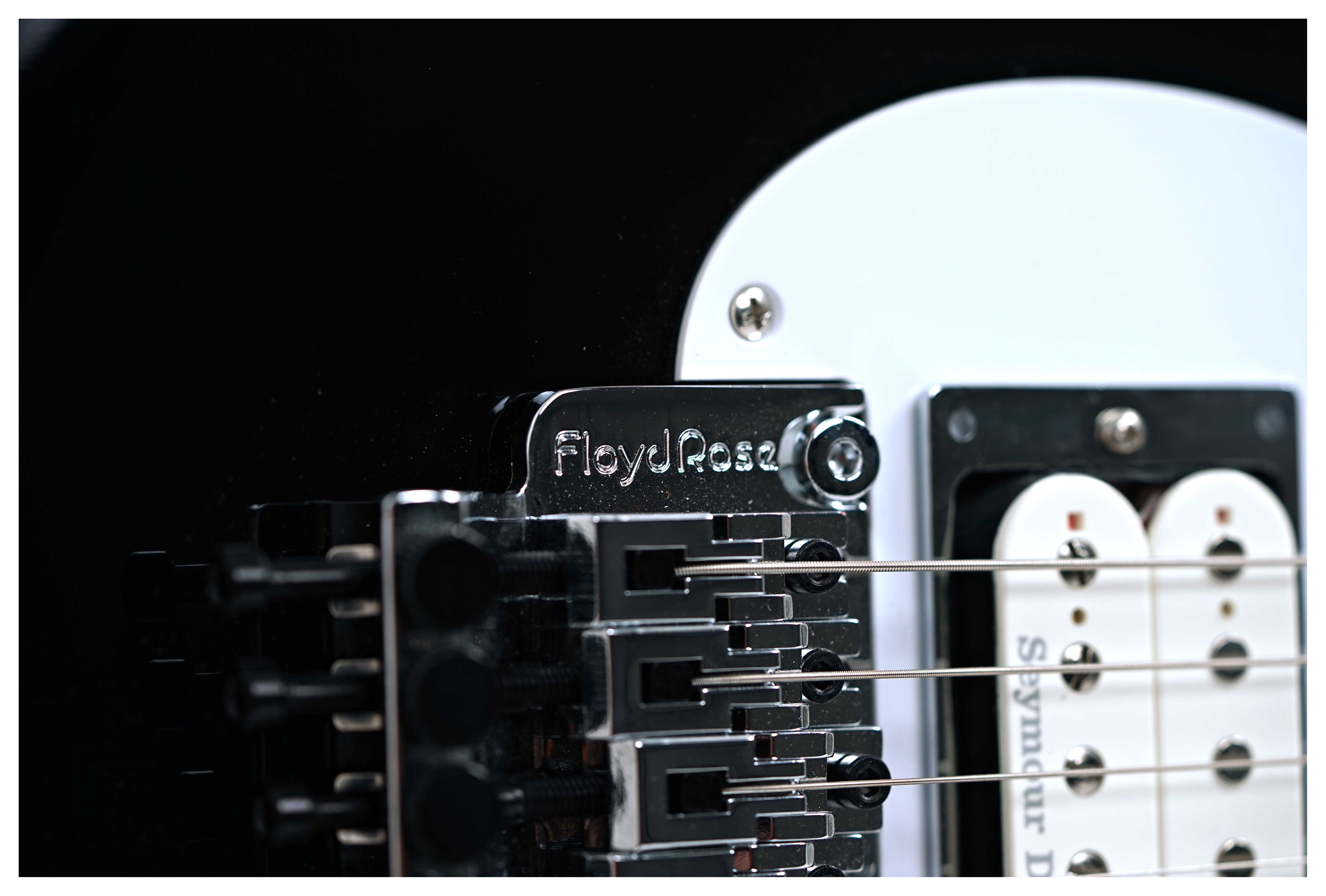 Fender Limited Edition Iron Maiden 50th Anniversary Dave Murray Stratocaster Rosewood Fingerboard Black