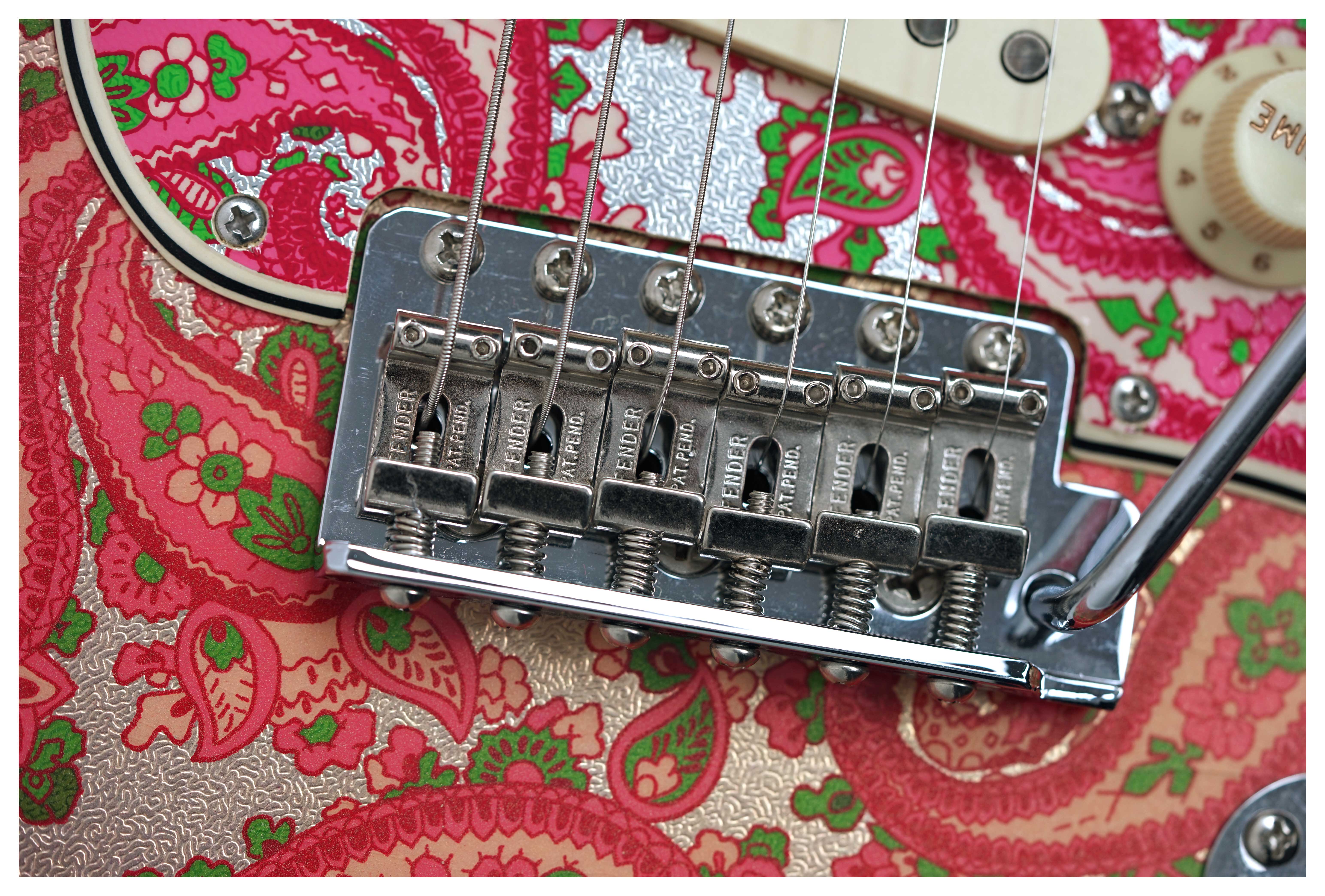 Fender Custom Shop 1968 Stratocaster Journeyman Relic Pink Paisley #R140987