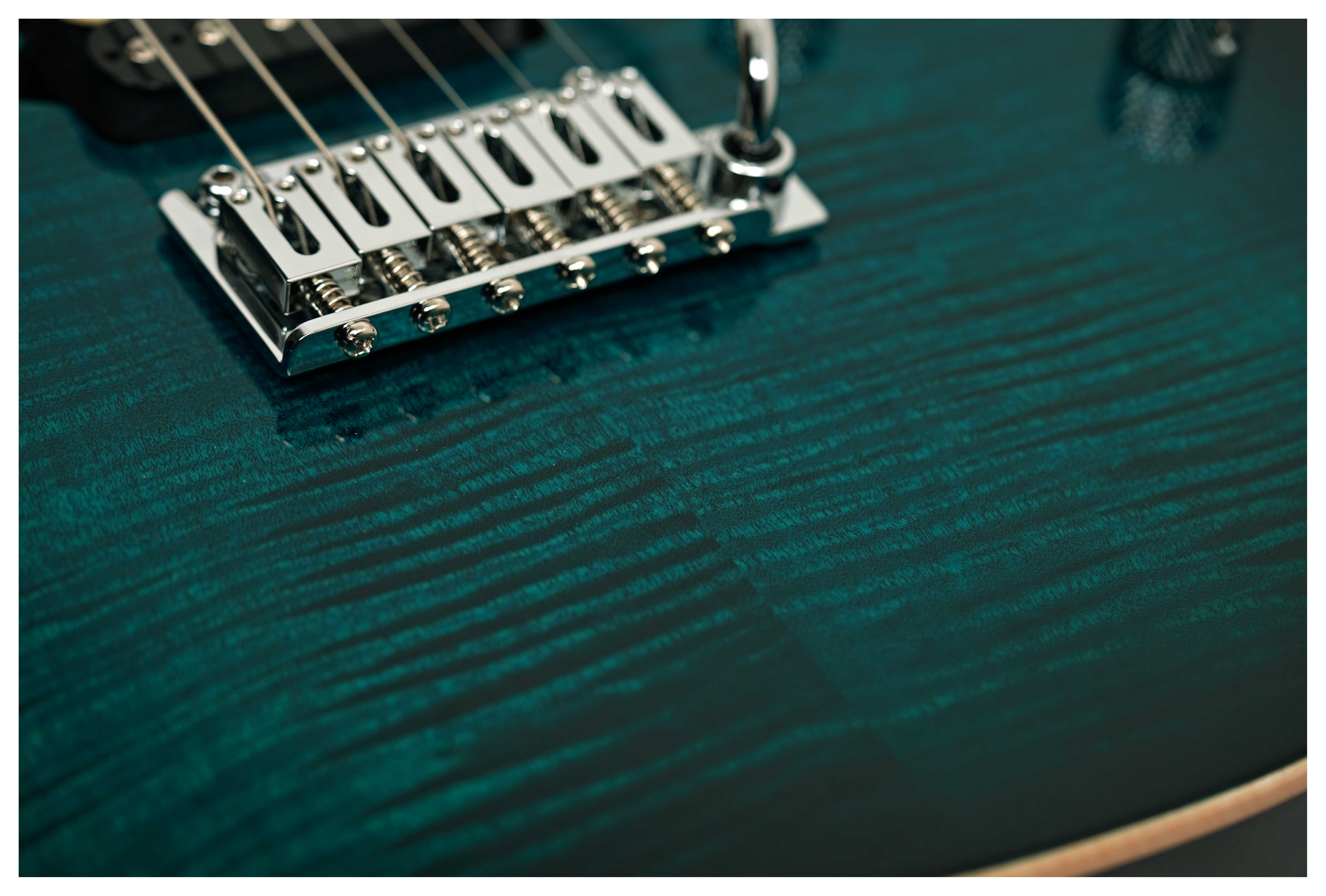 Suhr guitarguitar Dealer Select Modern Plus Trans Teal Burst Pau Ferro Fingerboard #92013