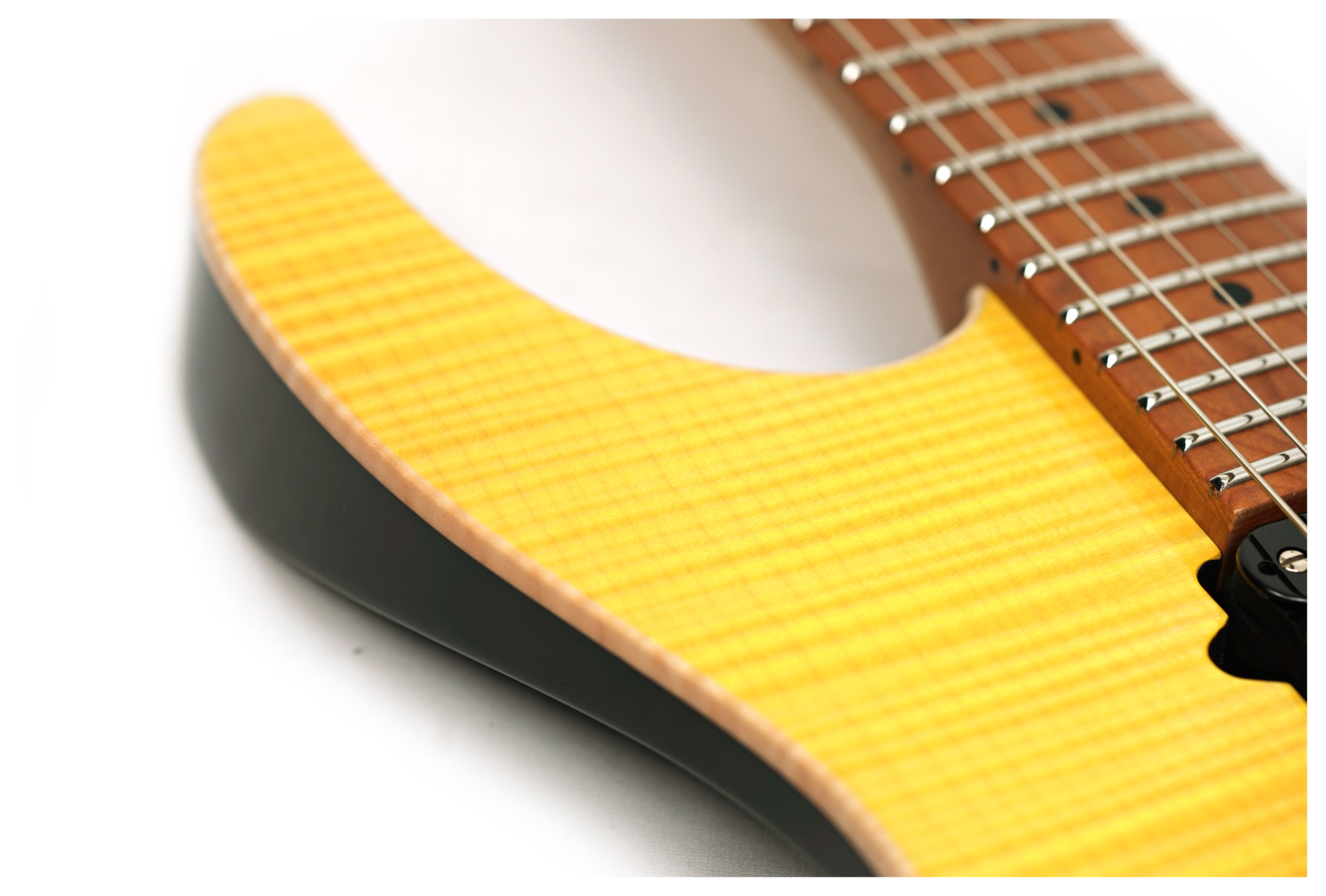 Suhr Modern Plus Trans Lemon Yellow Maple Fingerboard guitarguitar Select #92019