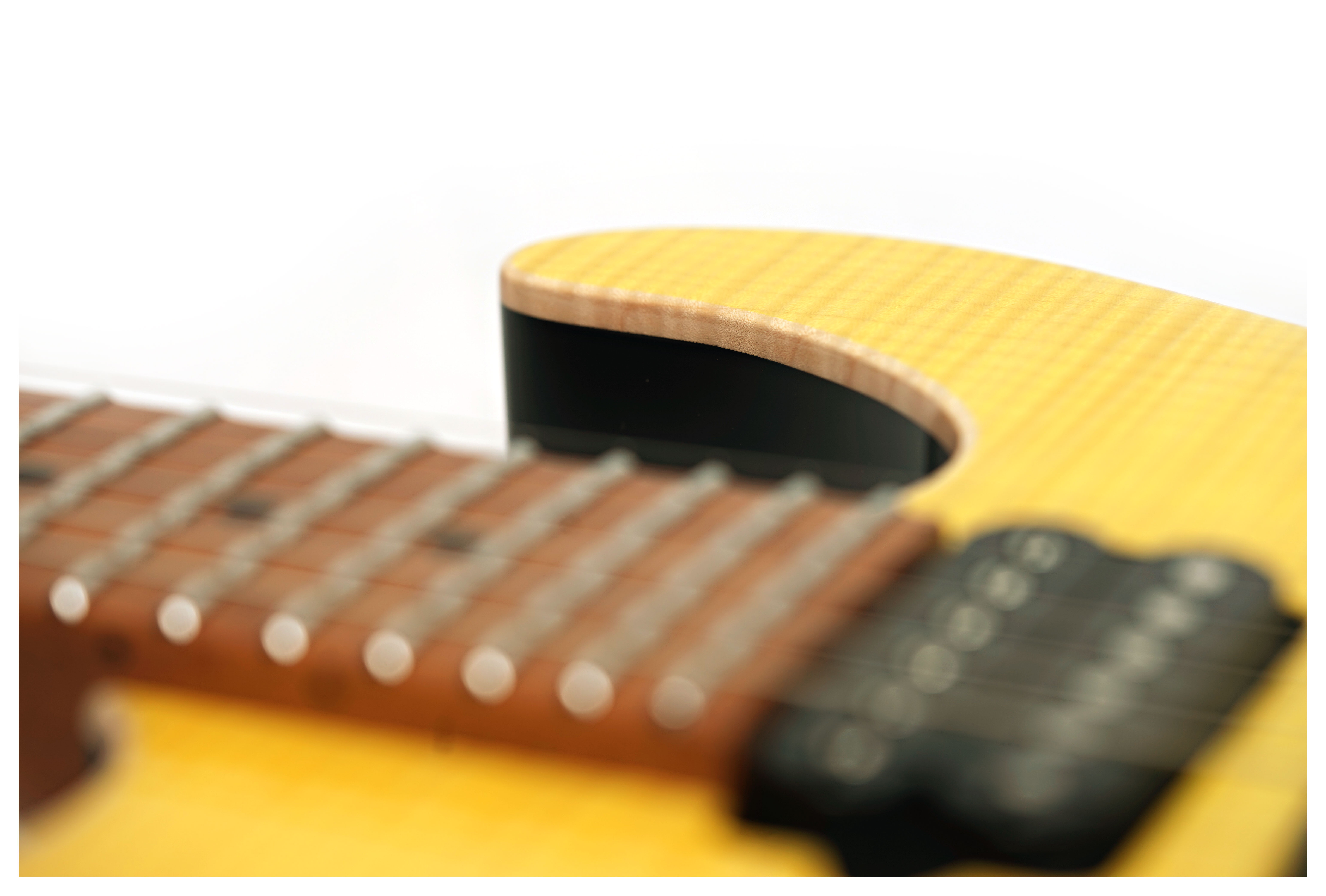Suhr Modern Plus Trans Lemon Yellow Maple Fingerboard guitarguitar Select #92019