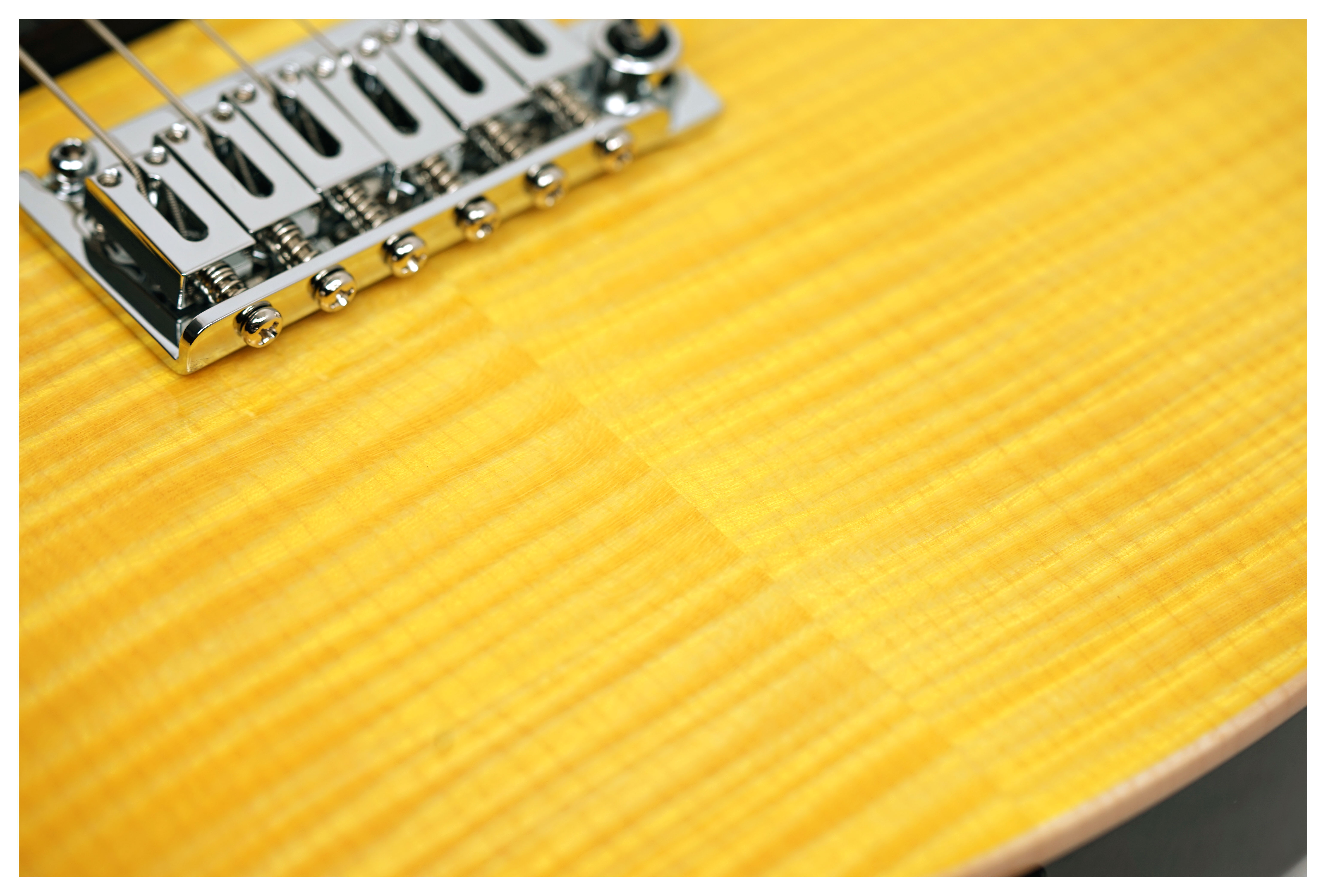Suhr Modern Plus Trans Lemon Yellow Maple Fingerboard guitarguitar Select #92019