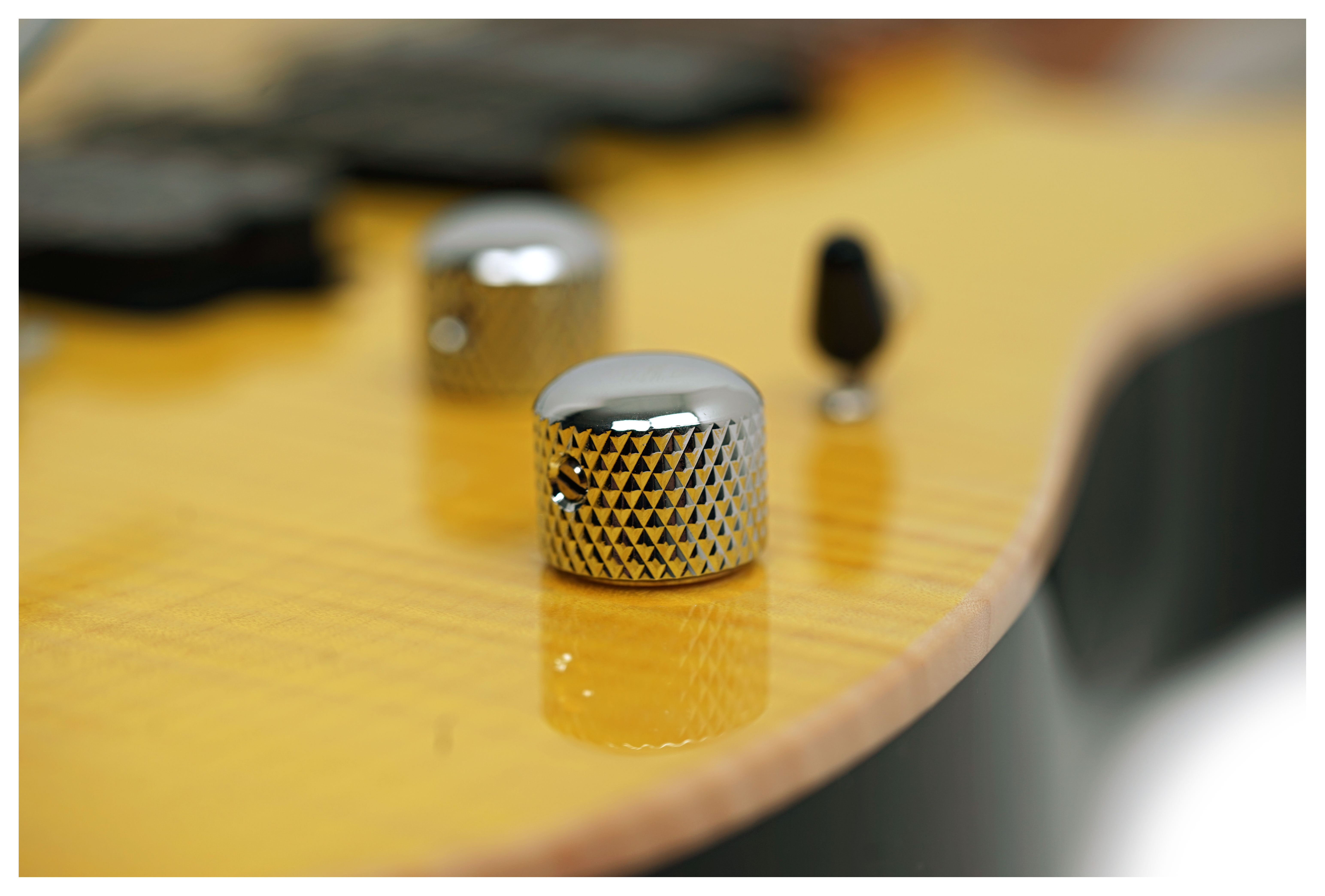 Suhr Modern Plus Trans Lemon Yellow Maple Fingerboard guitarguitar Select #92019