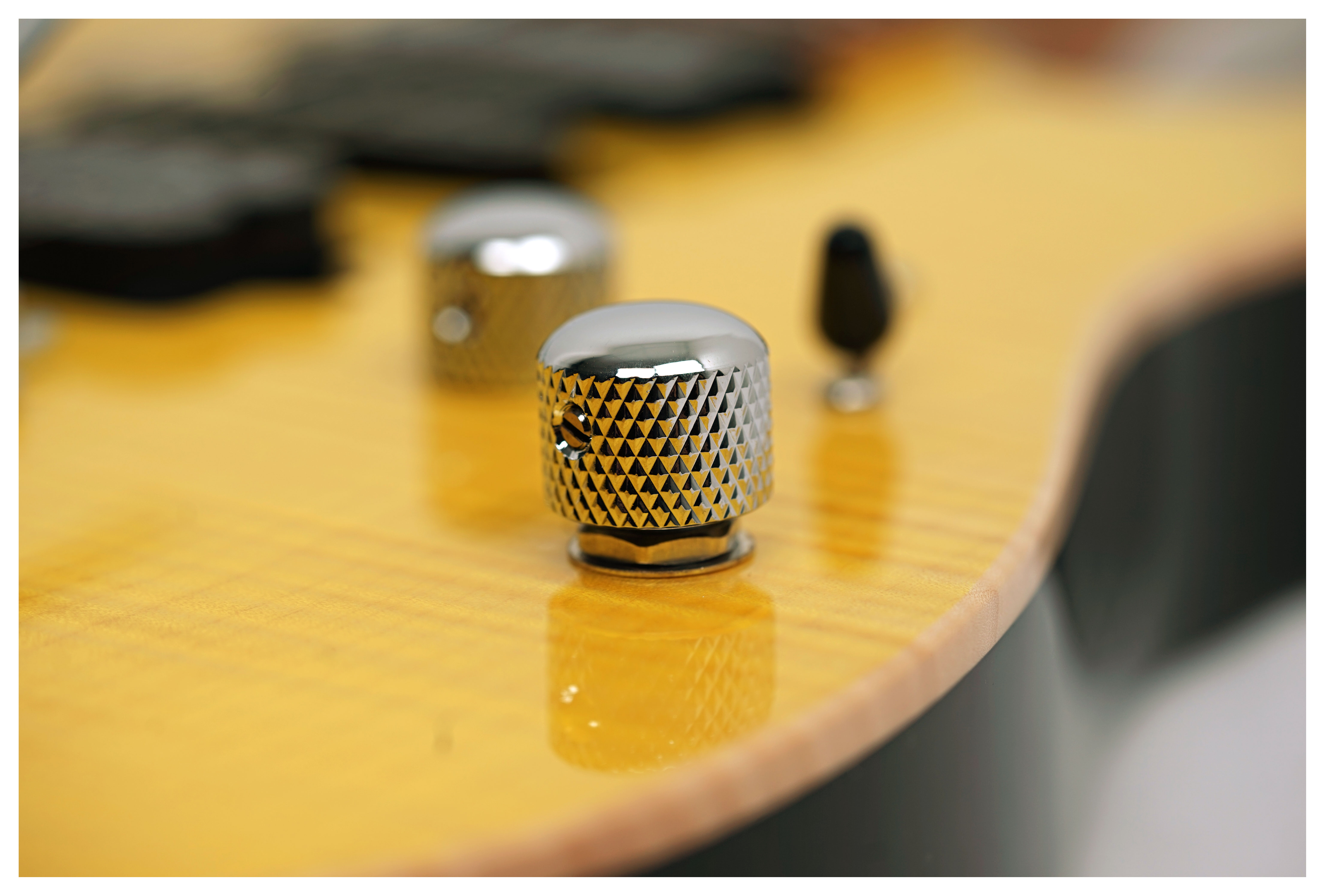 Suhr Modern Plus Trans Lemon Yellow Maple Fingerboard guitarguitar Select #92019