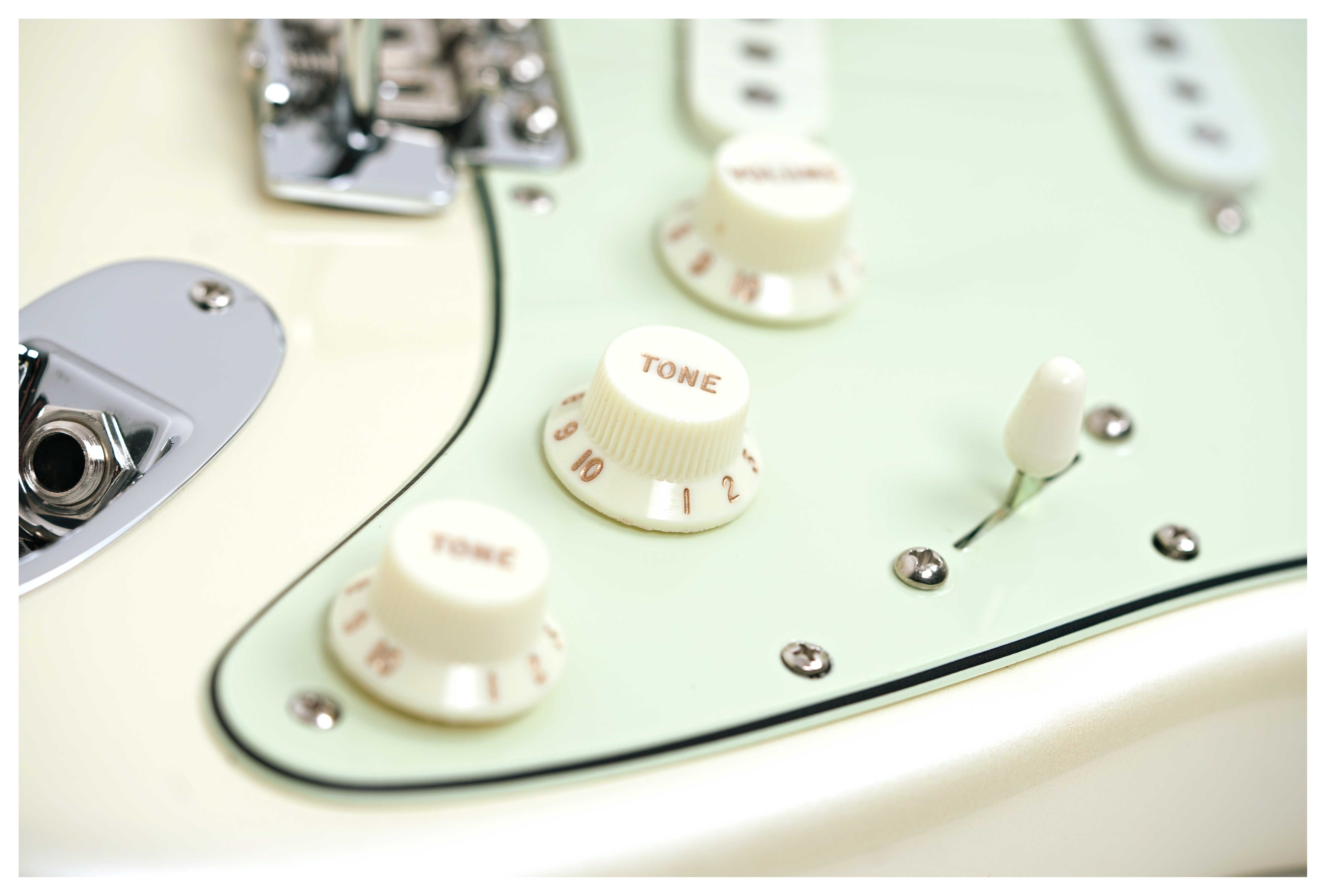 Fender guitarguitar Exclusive American Professional Classic Stratocaster Rosewood Fingerboard Olympic White