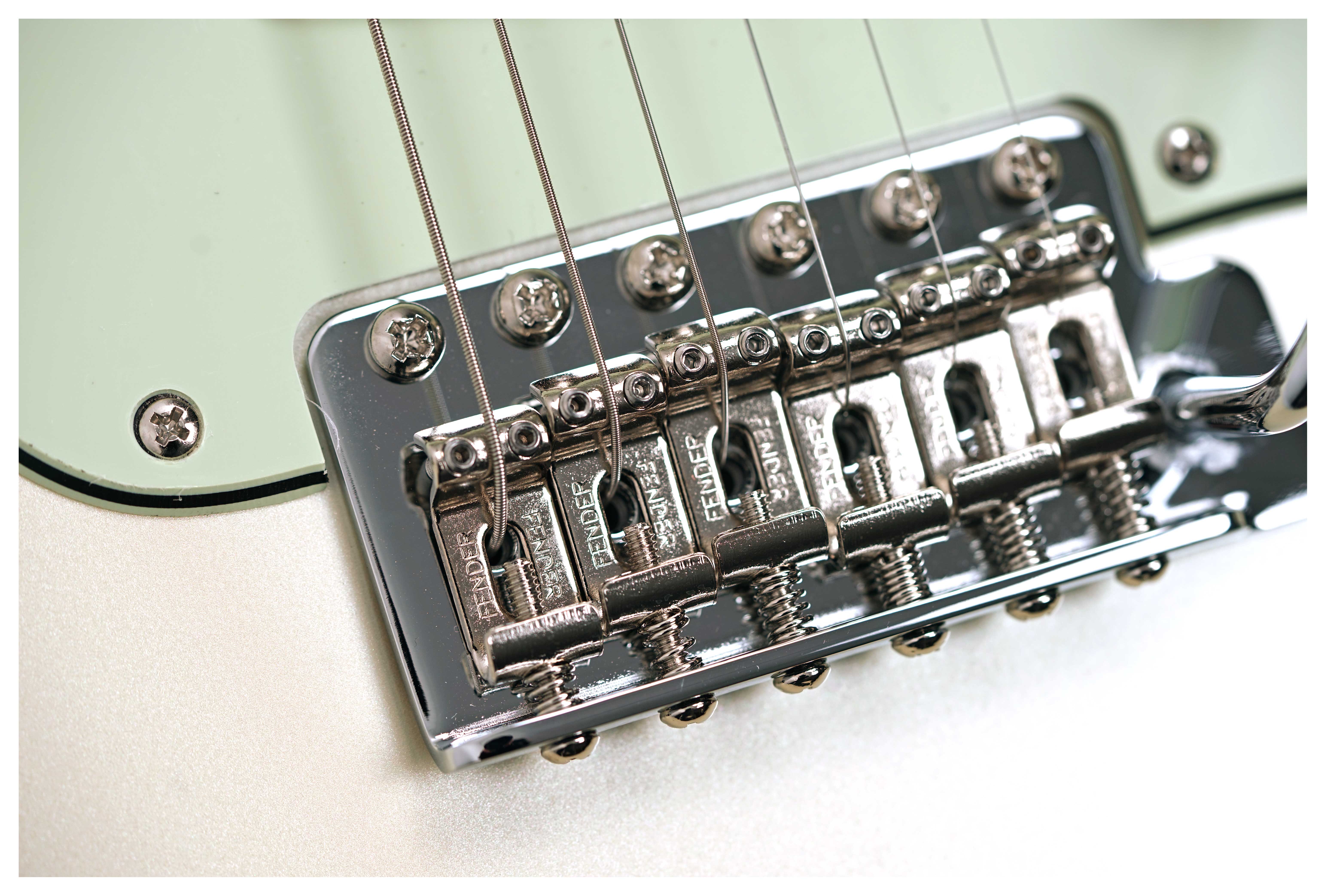 Fender guitarguitar Exclusive American Professional Classic Stratocaster Rosewood Fingerboard Olympic White