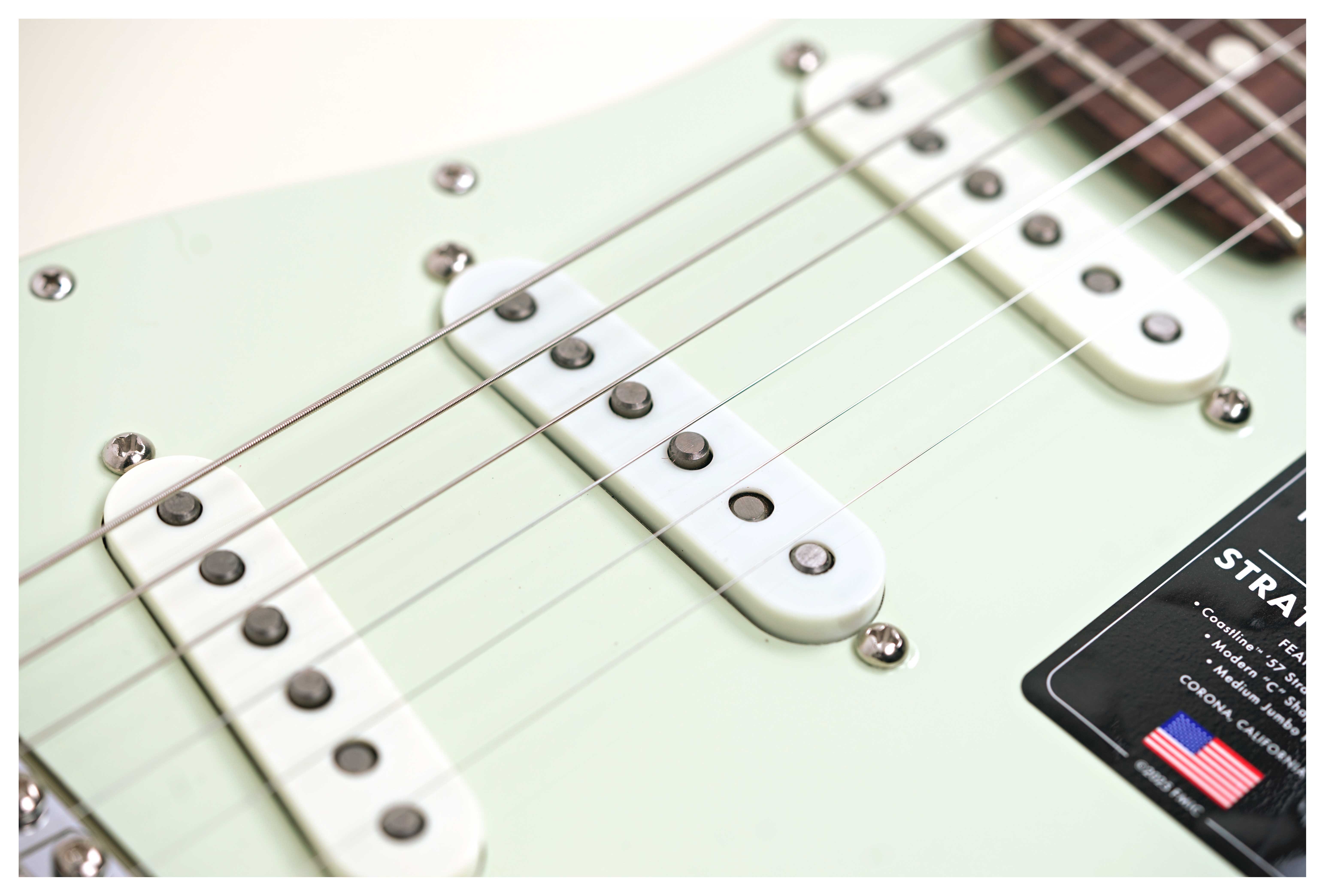 Fender guitarguitar Exclusive American Professional Classic Stratocaster Rosewood Fingerboard Olympic White