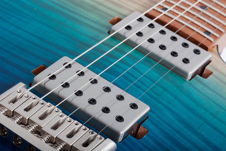 Schecter C-1 Standard Plus Blue Fade Schecter C-1 Standard Plus Blue Fade