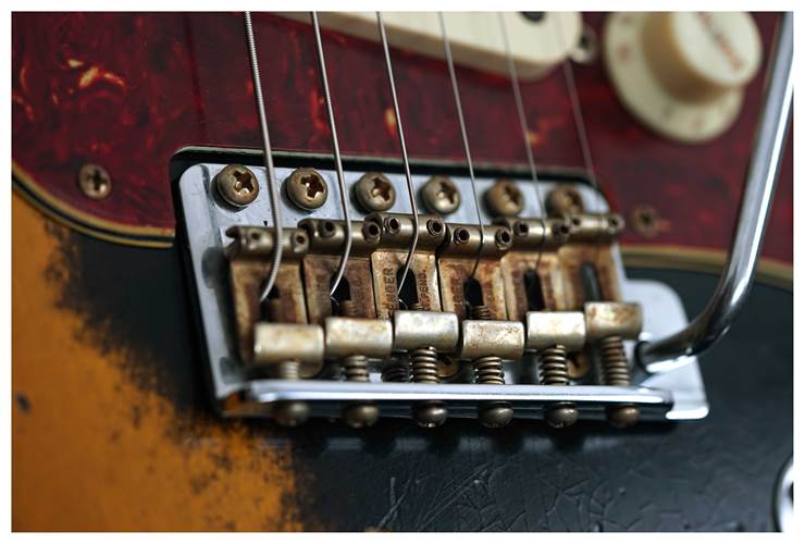 Fender Custom Shop 1960 Stratocaster Roasted Alder Super Heavy Relic Aged Black over 2-Color Sunburst #CZ580936 Fender Custom Shop 1960 Stratocaster Roasted Alder Super Heavy Relic Aged Black over 2-Color Sunburst #CZ580936