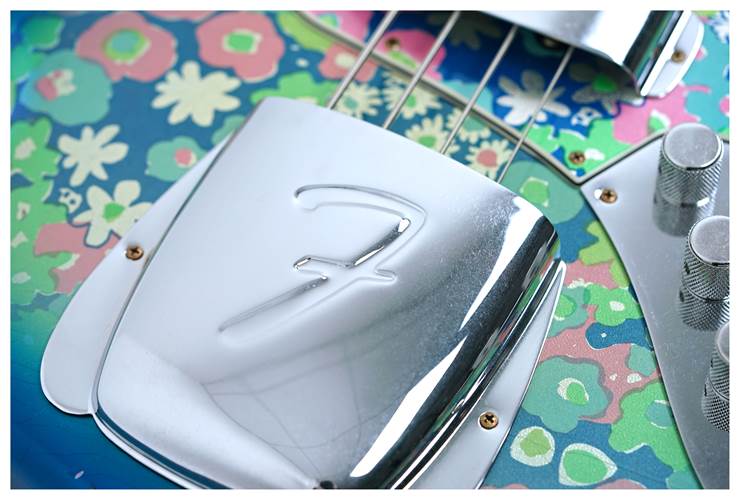 Fender Custom Shop Limited Edition Jazz Bass Relic Blue Flower #CZ585265 Fender Custom Shop Limited Edition Jazz Bass Relic Blue Flower #CZ585265