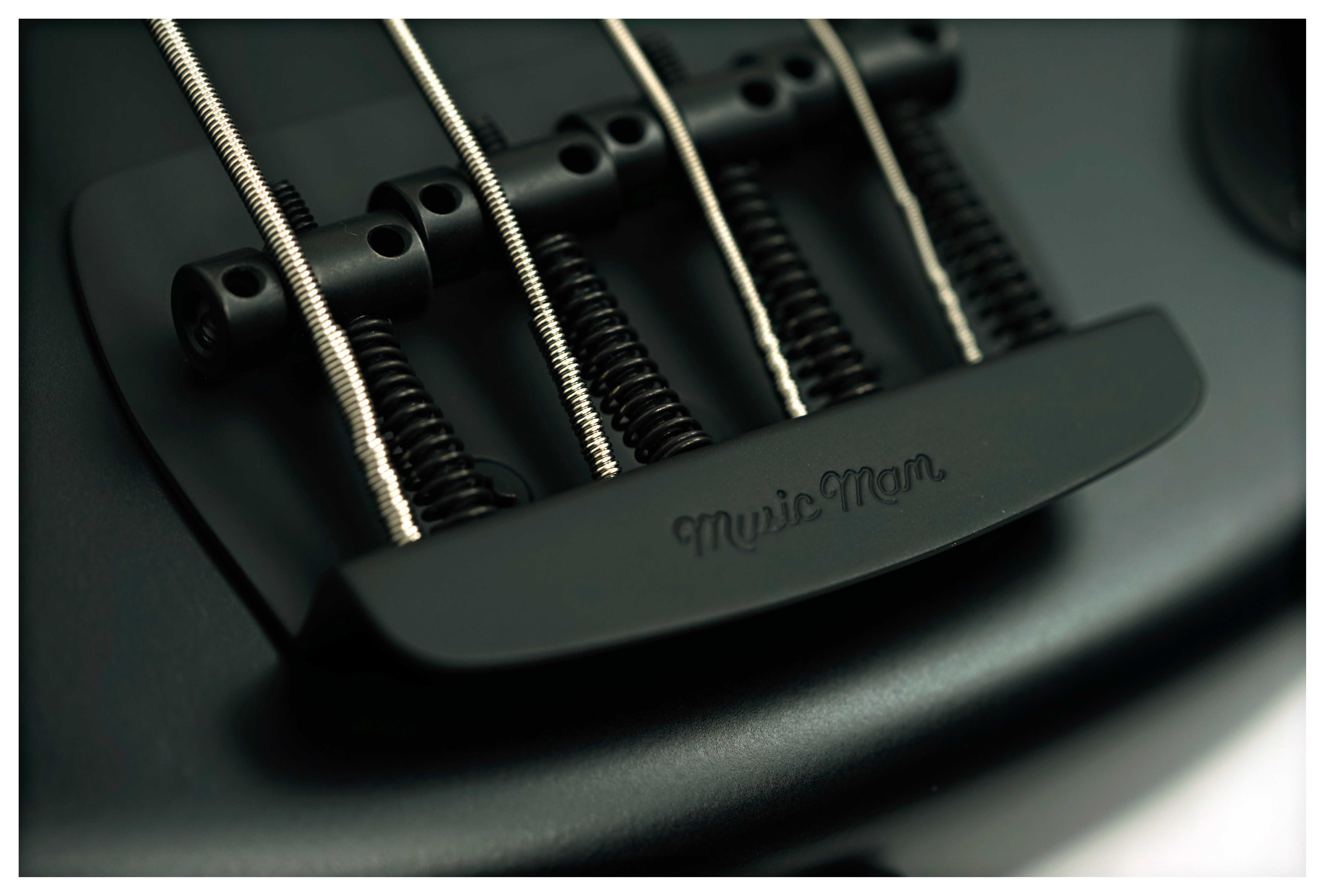 Music Man DarkRay Stealth Black #S13610