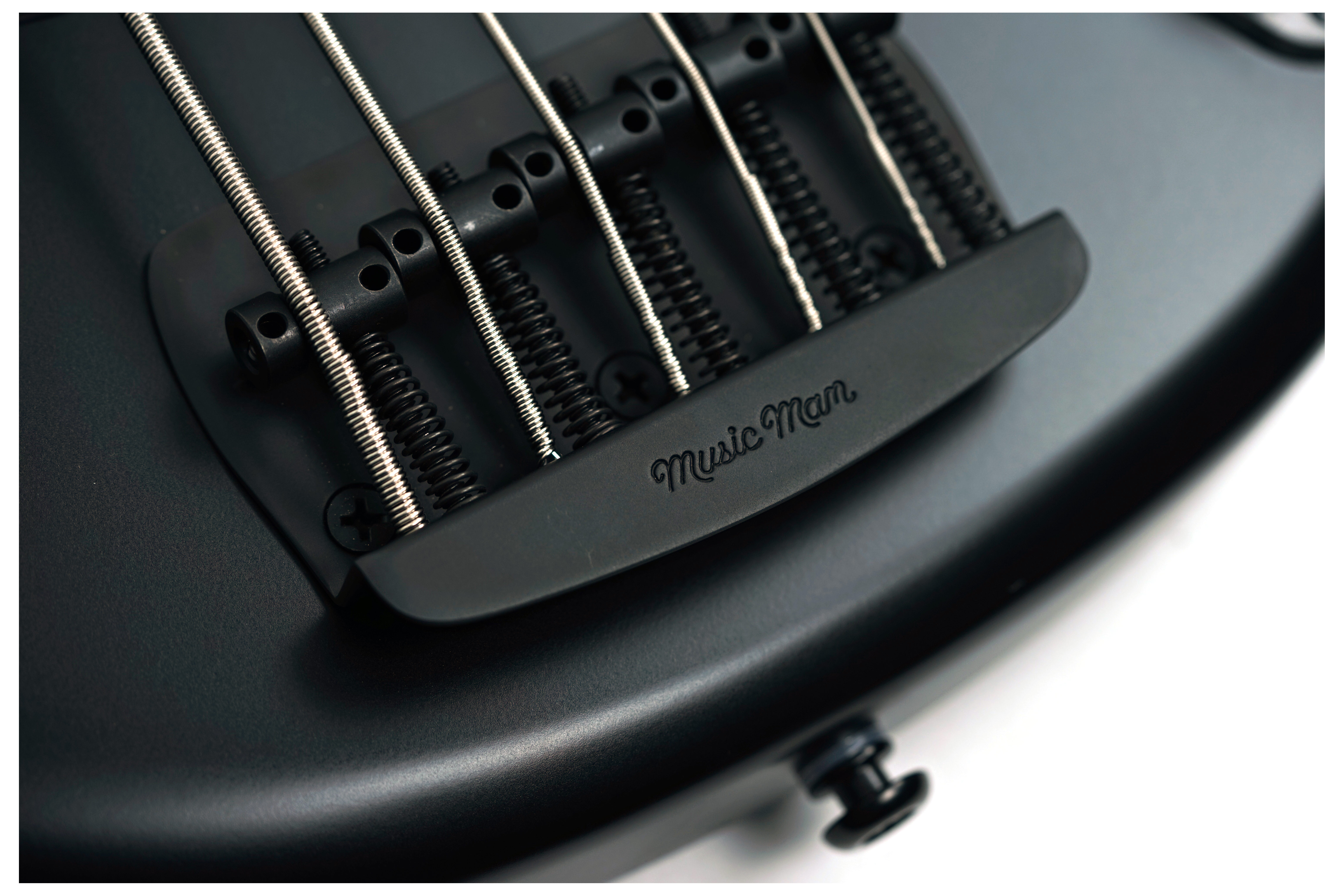 Music Man DarkRay 5 Stealth Black #S13261