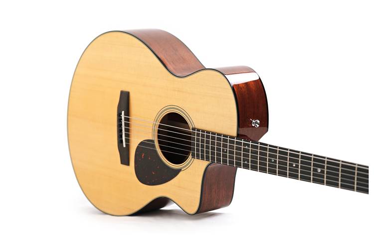 Martin Standard Series SC18E with Fishman Aura VT Martin Standard Series SC18E with Fishman Aura VT