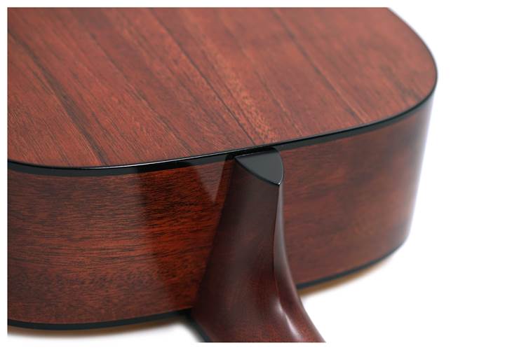 Martin Custom Shop Dreadnought Sinker Mahogany Left Handed Martin Custom Shop Dreadnought Sinker Mahogany Left Handed
