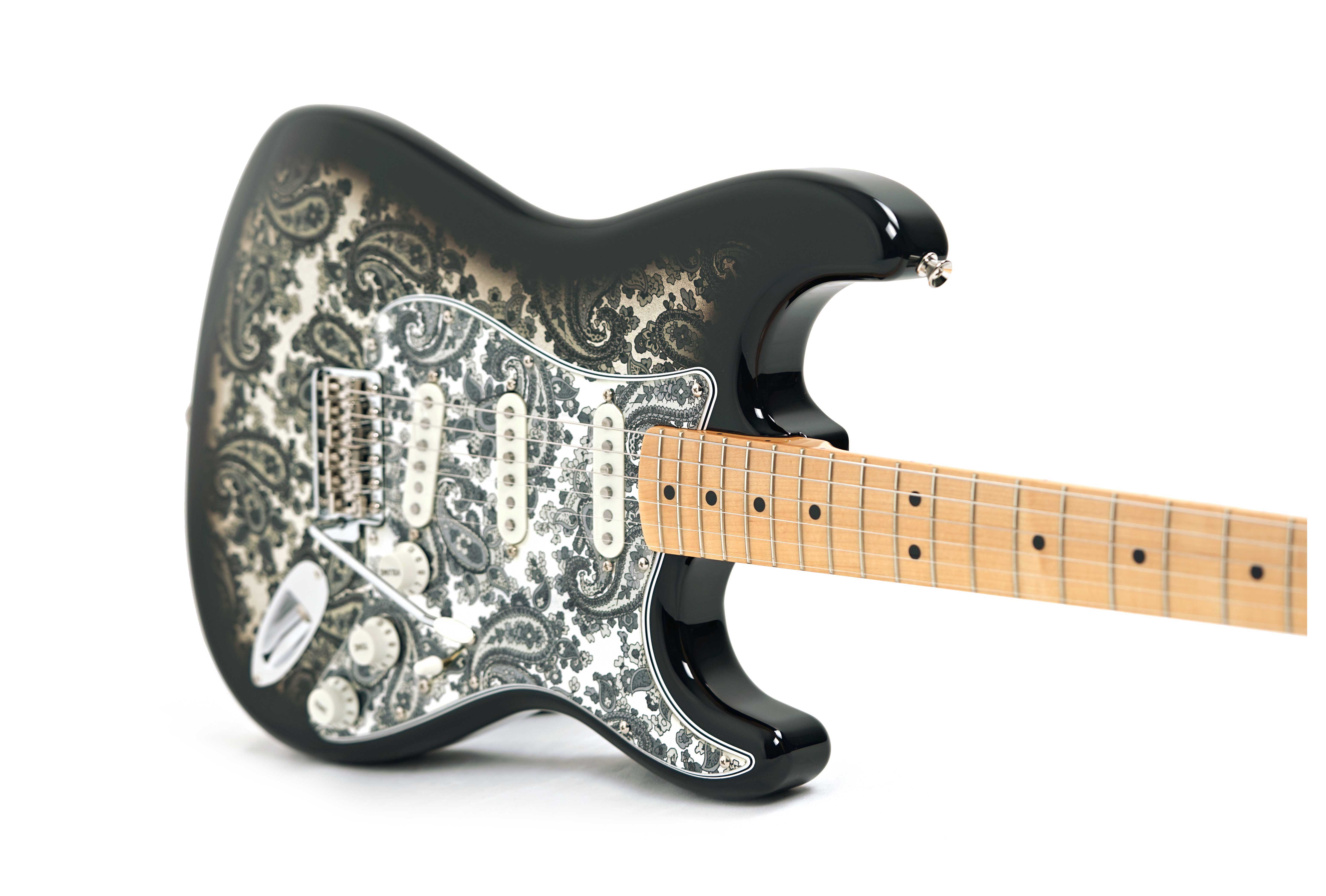 Fender Made in Japan Limited Stratocaster Black Paisley Maple Fingerboard