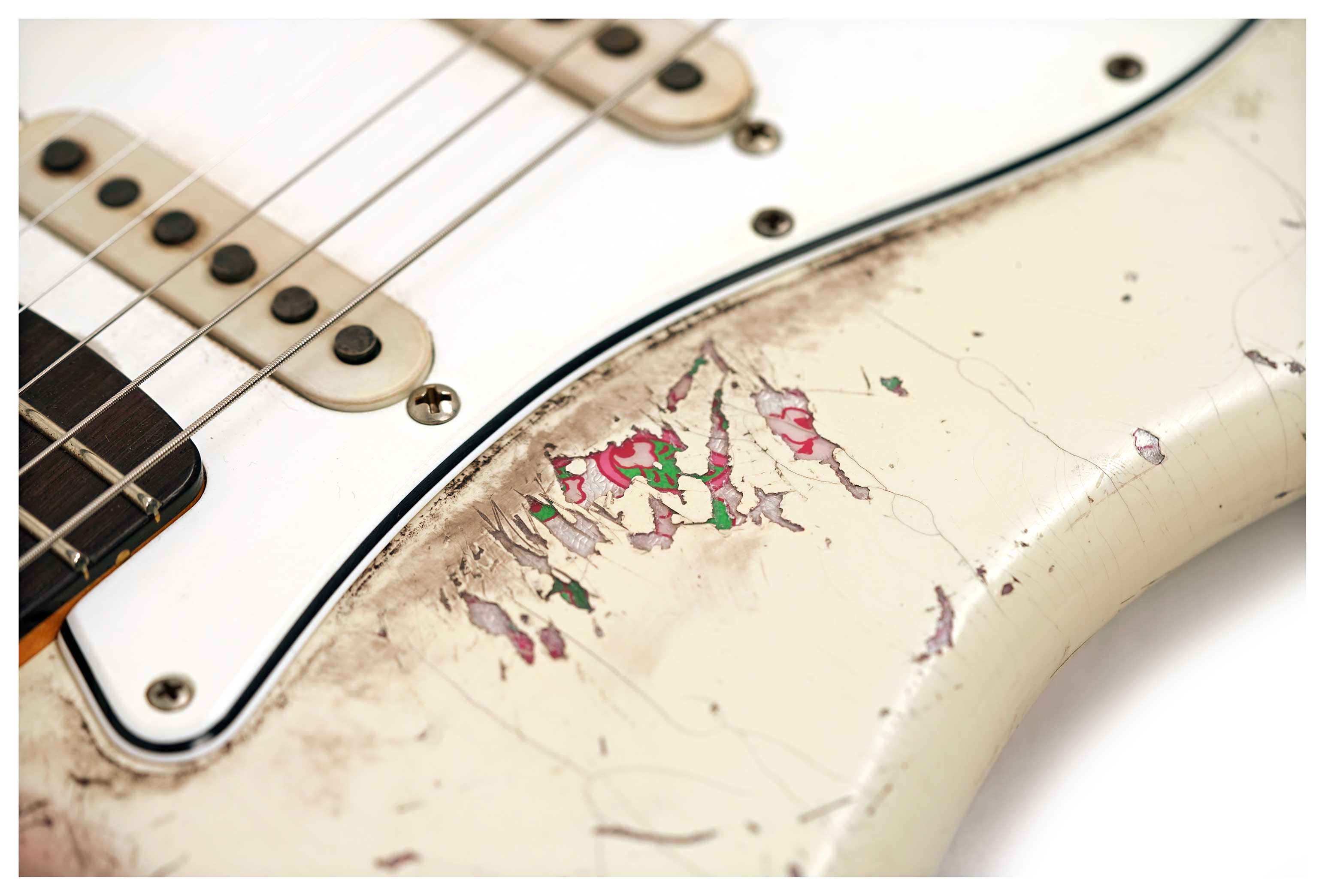 Fender Custom Shop 1969 Stratocaster Medium Heavy Relic Faded Olympic White Over Pink Paisley Masterbuilt by Austin MacNutt #R147594