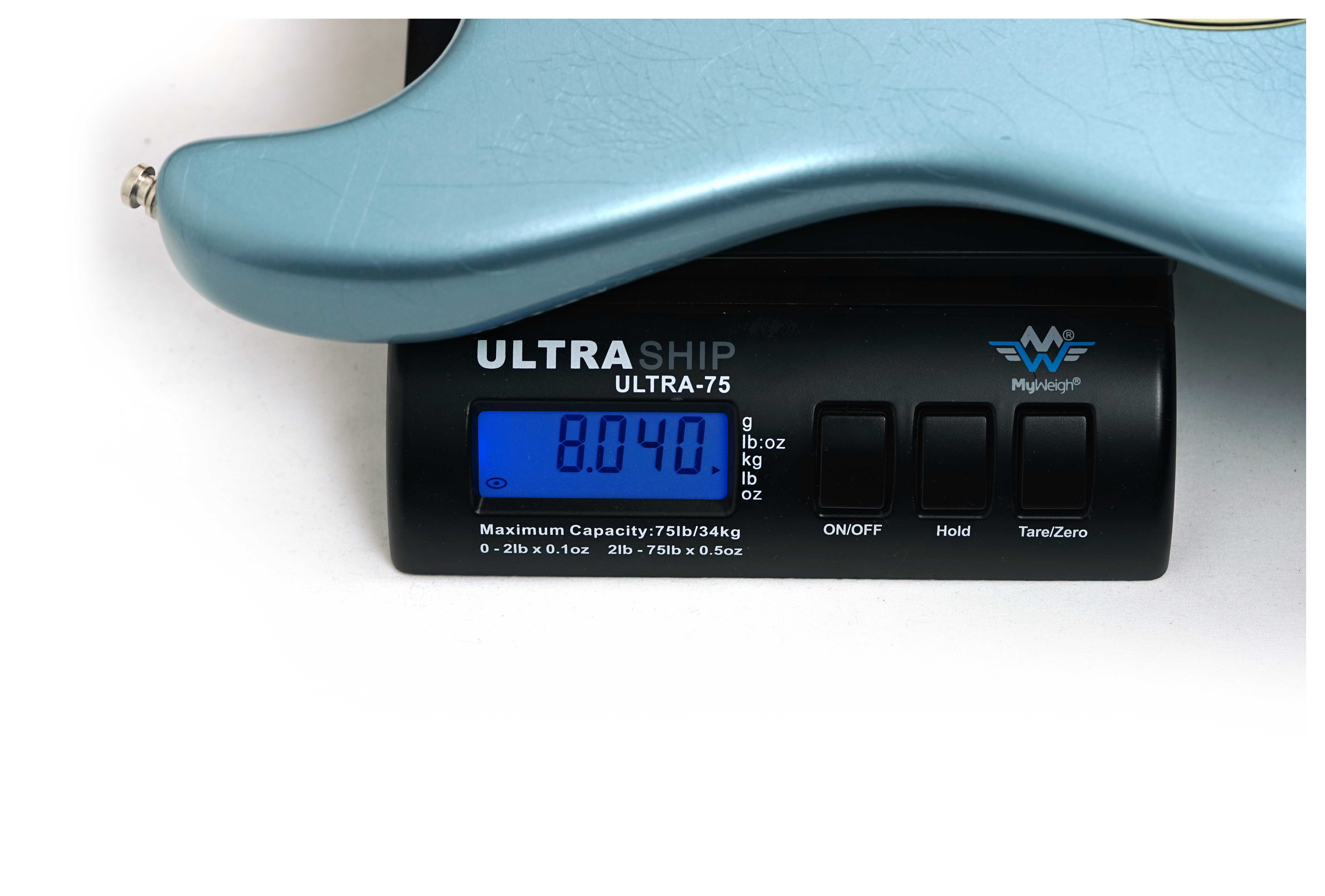 Fender American Ultra Luxe 60s Stratocaster Ice Blue Metallic Maple Fingerboard #US25000259