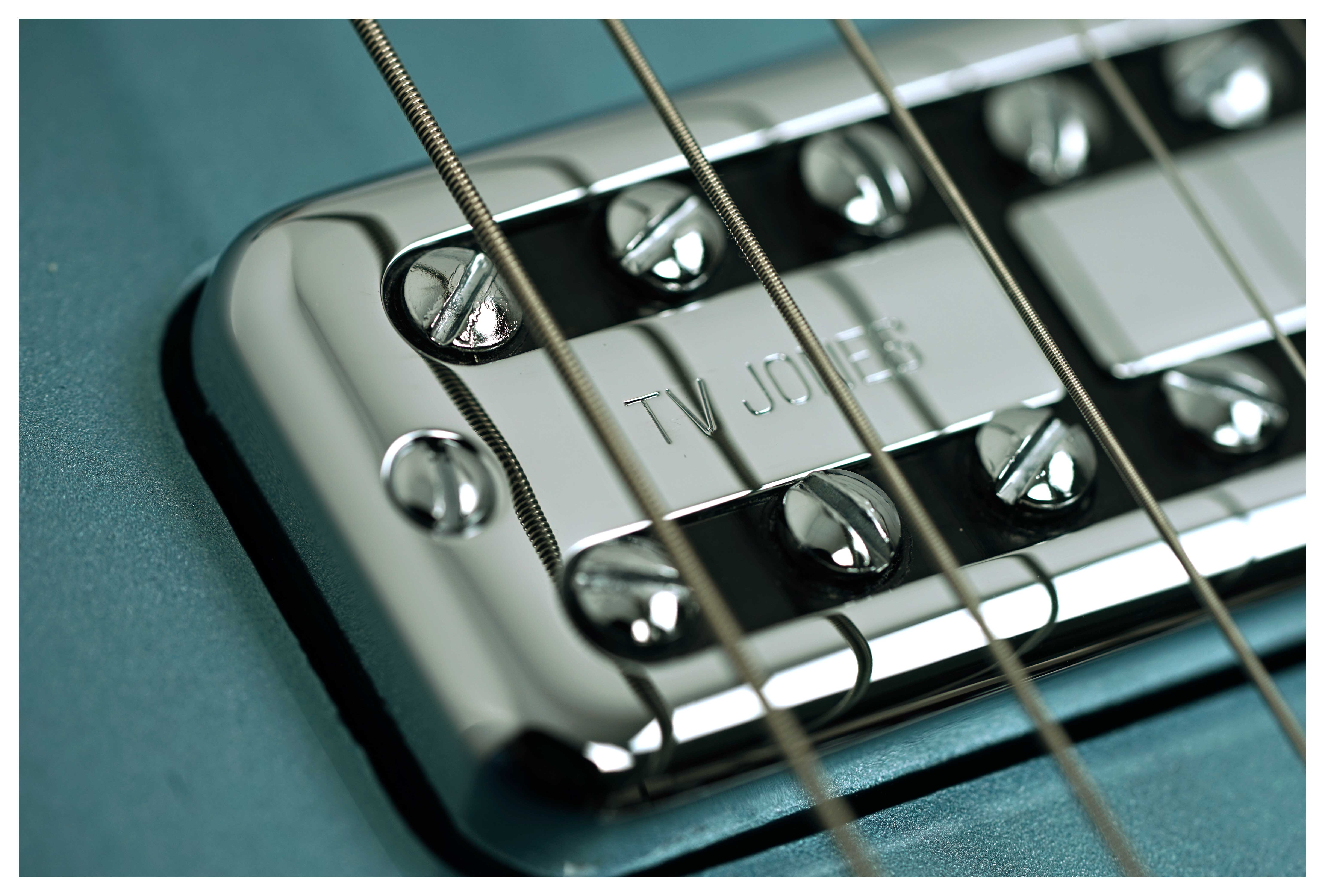 Fender 75th Anniversary American Professional Classic Cabronita Telecaster Ice Blue Metallic Maple Fingerboard #US25103116