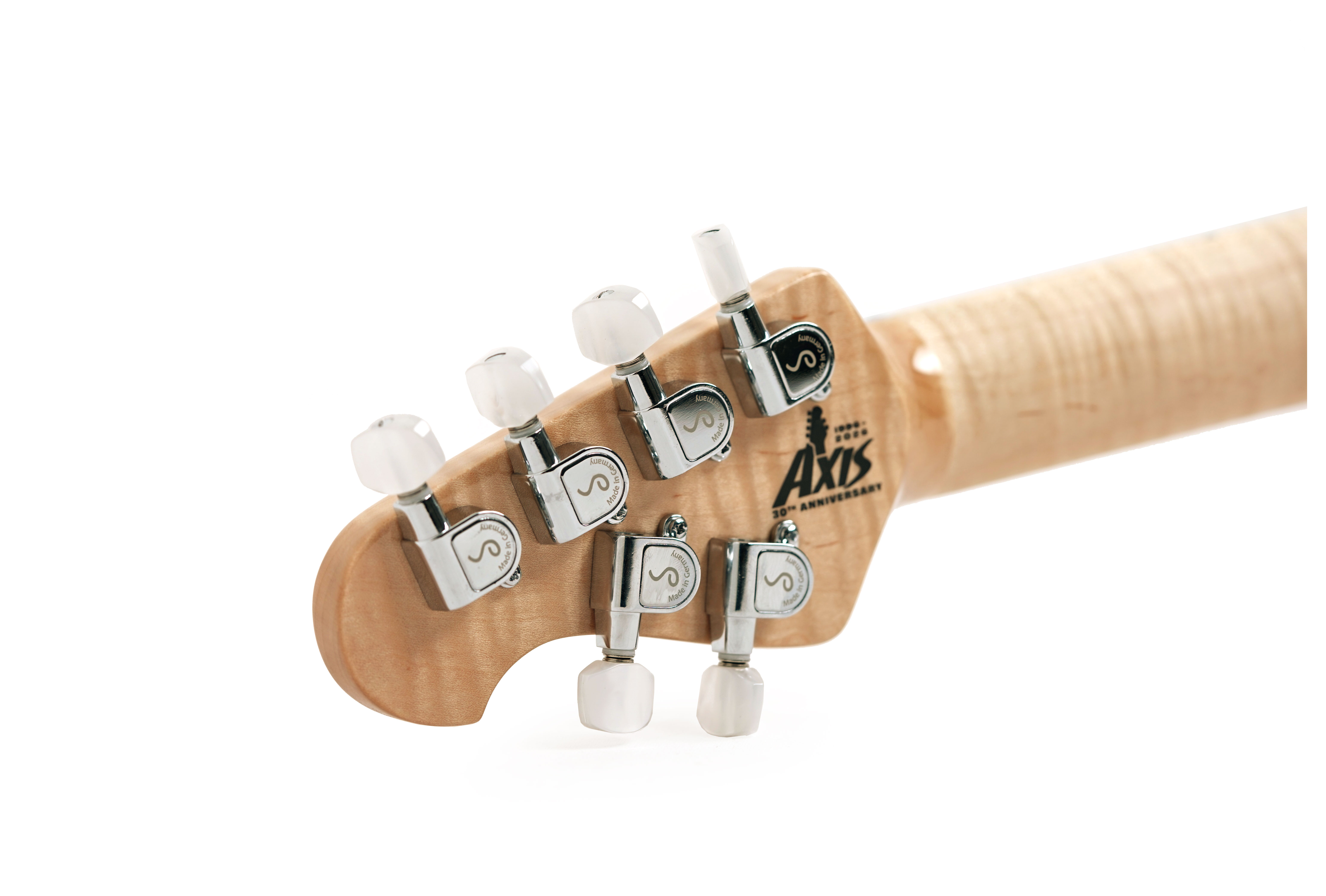 Music Man 30th Anniversary Axis Translucent Gold Quilt / Black Gold Sparkle Back #H10879