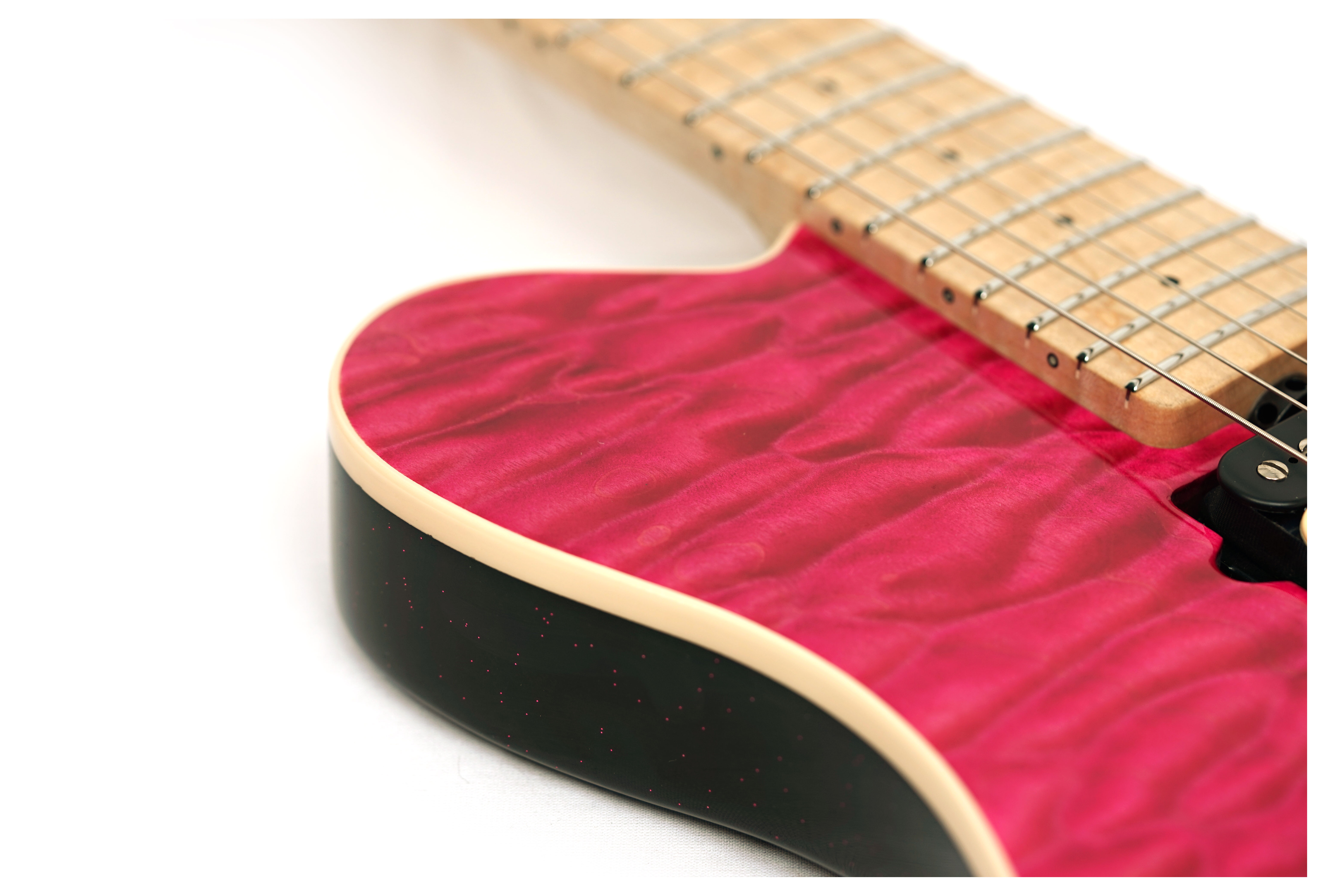 Music Man 30th Anniversary Axis Translucent Pink Quilt / Black Pink Sparkle Back #H09712