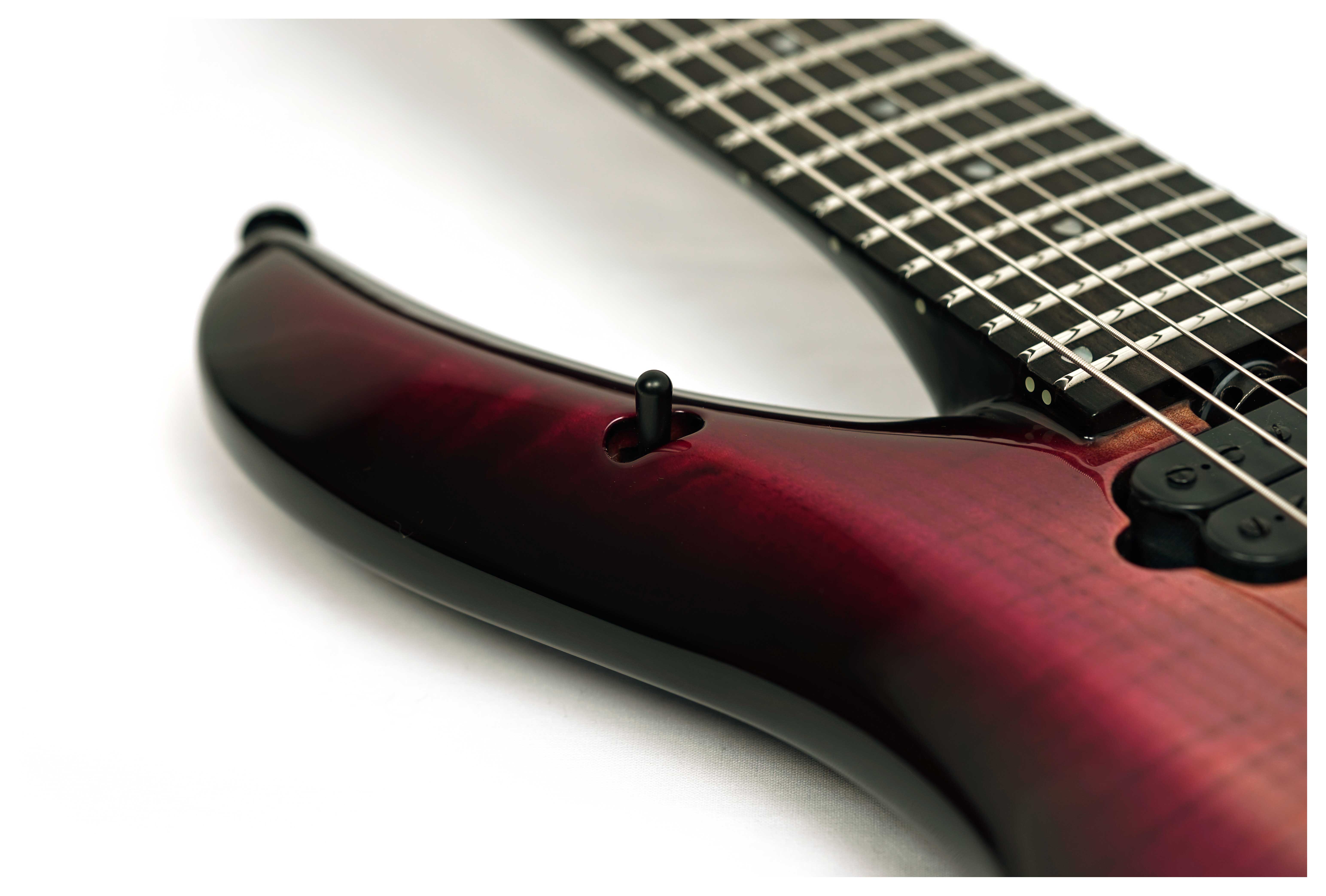 Music Man Majesty Premium Select 7 Strawberry Moon #M021793