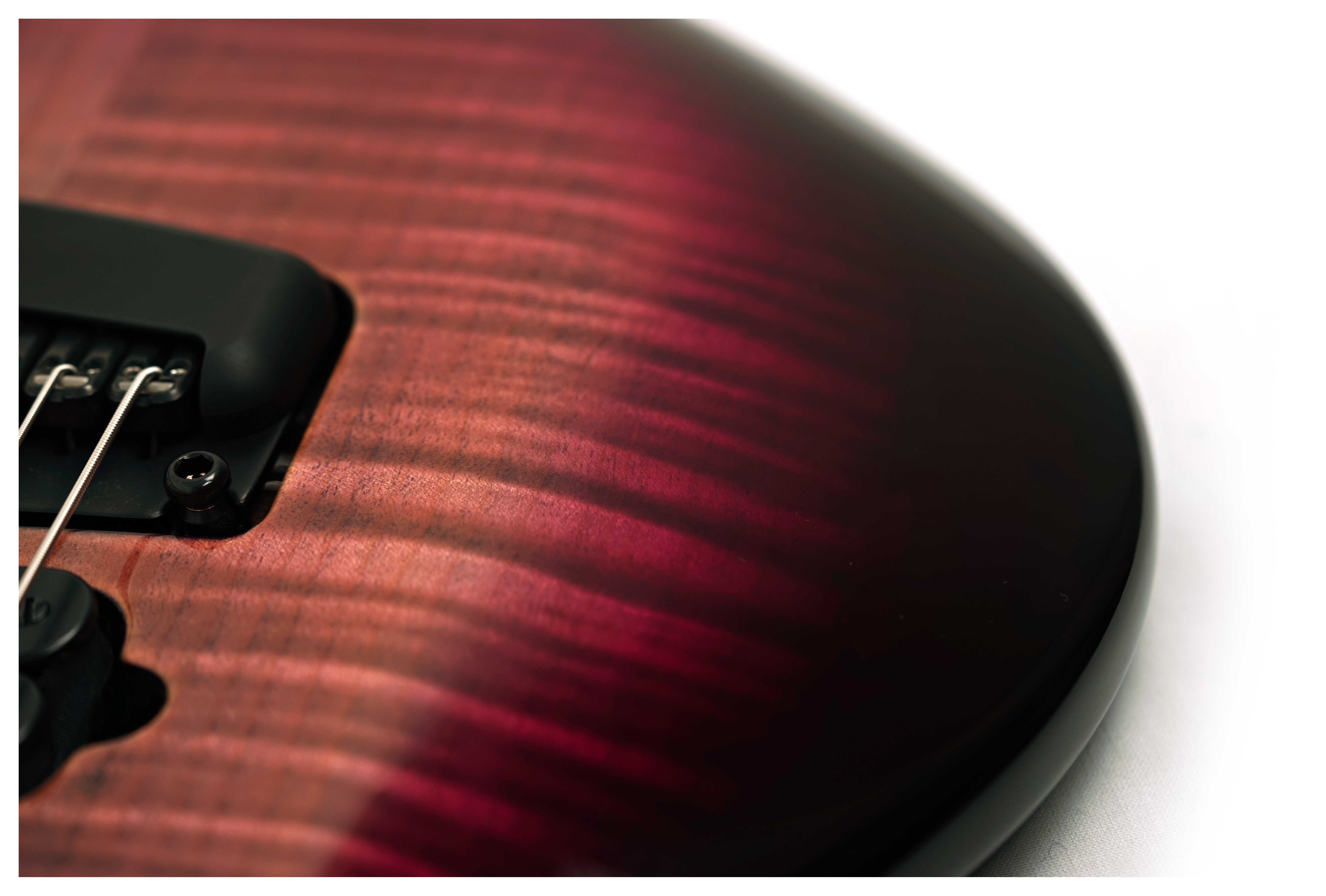 Music Man Majesty Premium Select 7 Strawberry Moon #M021793