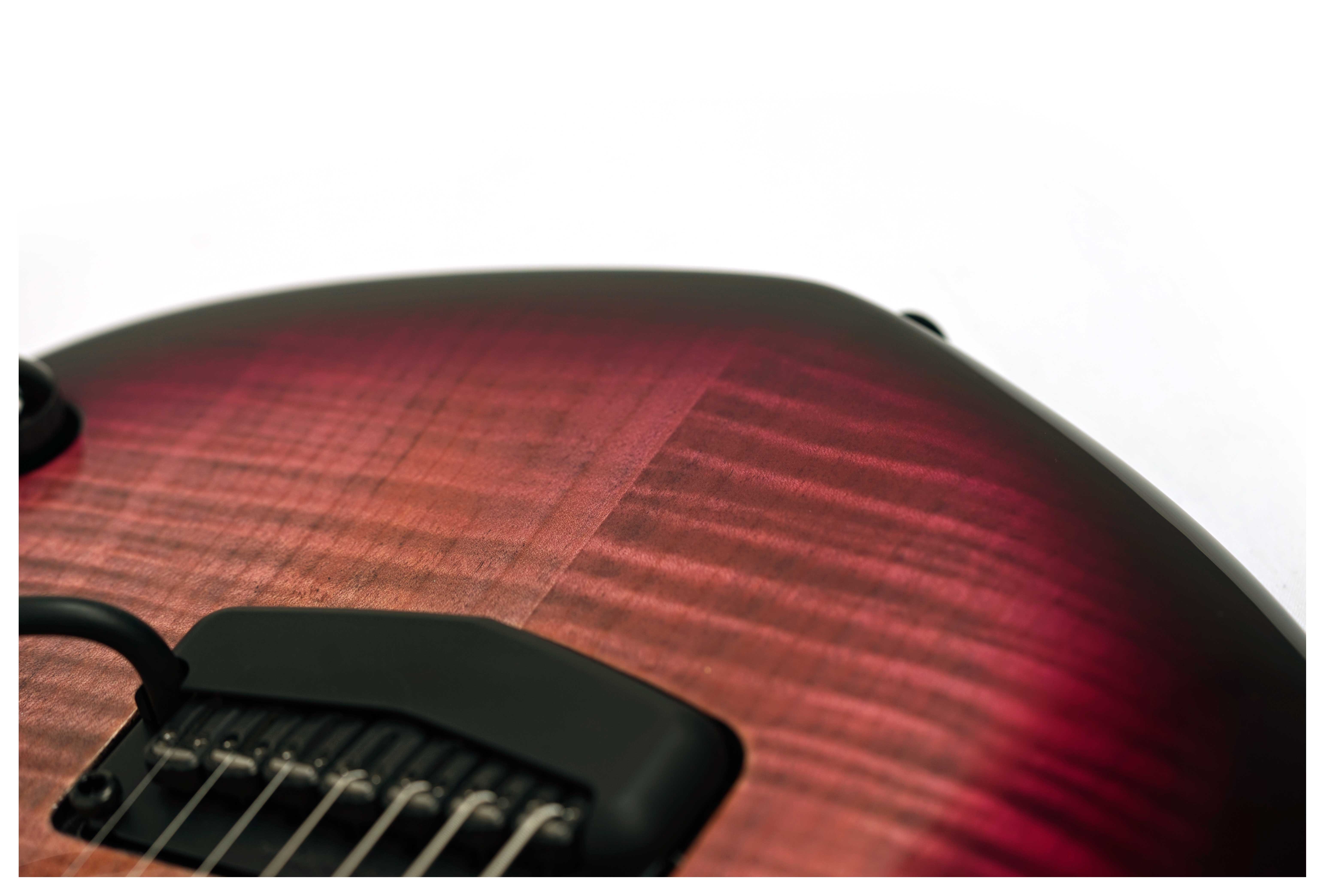 Music Man Majesty Premium Select 7 Strawberry Moon #M021793
