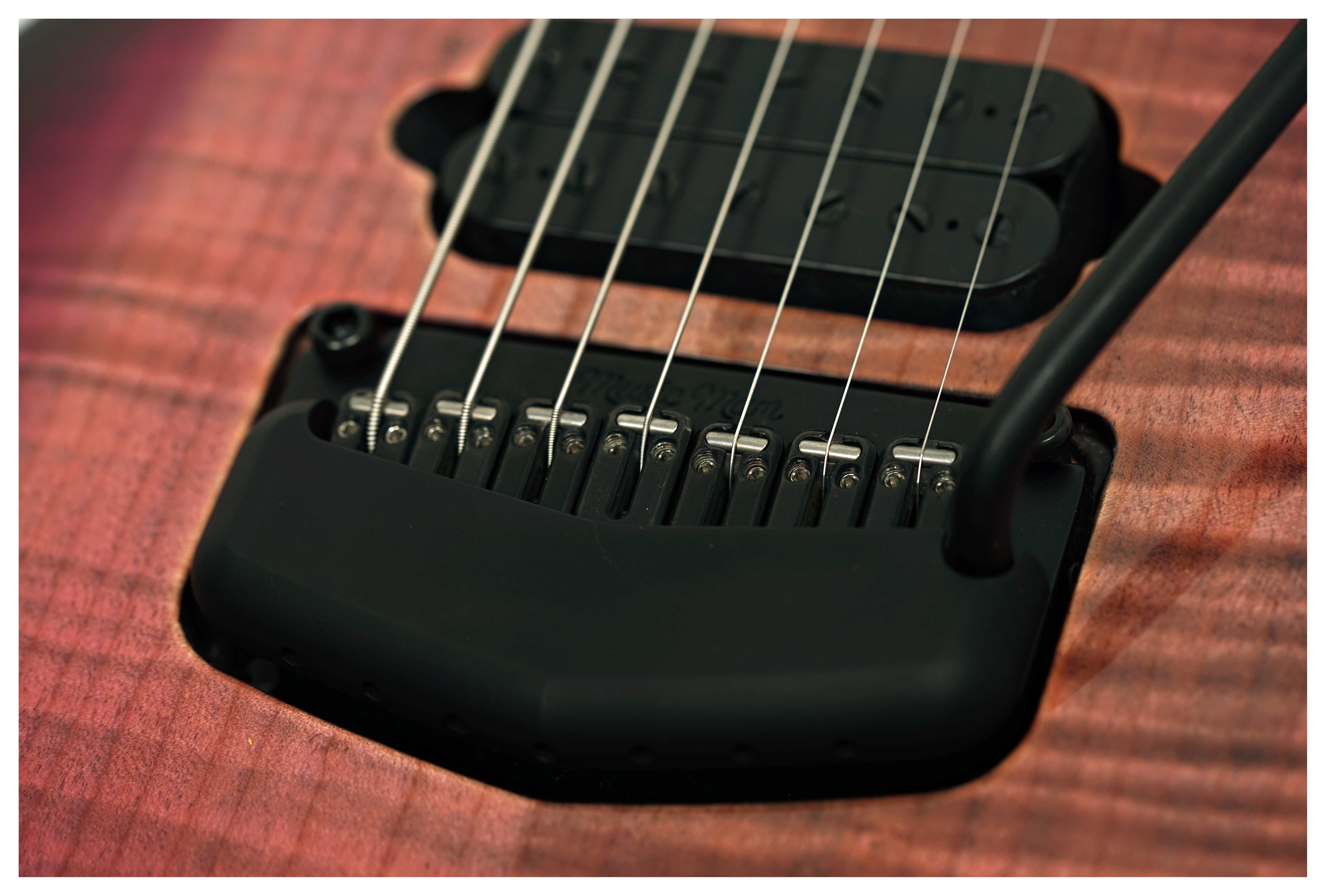 Music Man Majesty Premium Select 7 Strawberry Moon #M021793