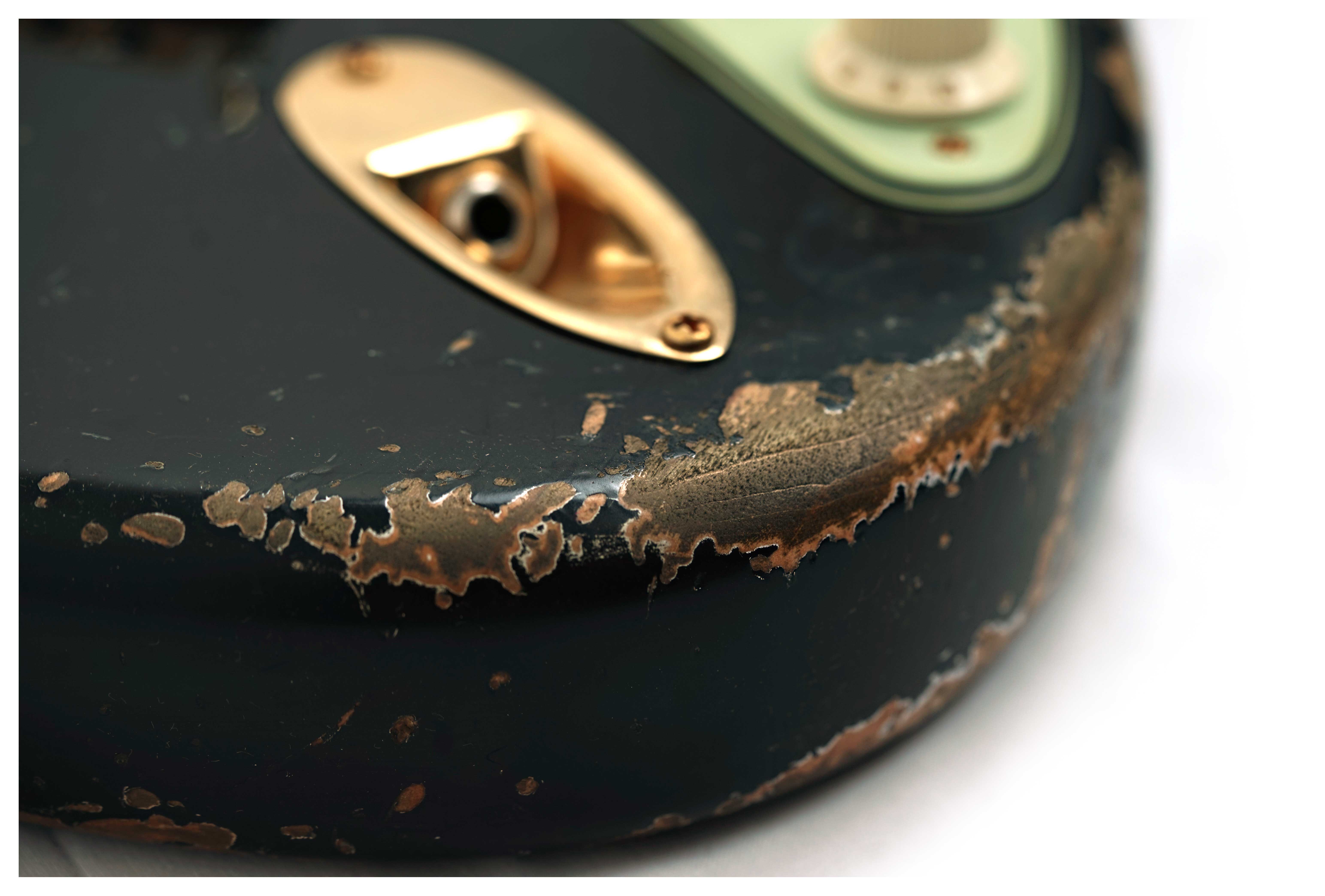 Fender Custom Shop 1961 Stratocaster Heavy Relic Black Gold Hardware #R148660