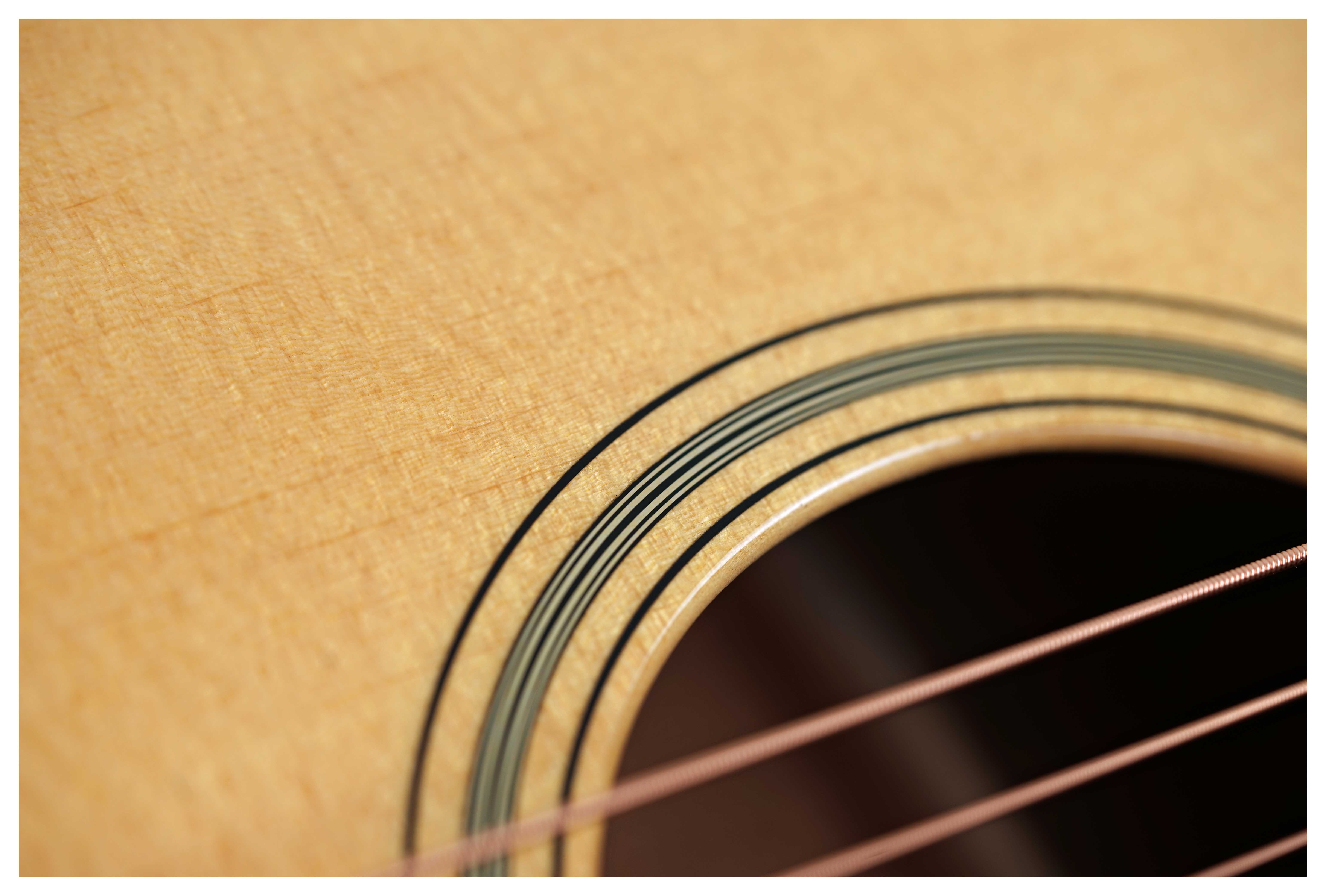 Martin Custom Shop 00 Spruce / Sinker Mahogany #M2774929