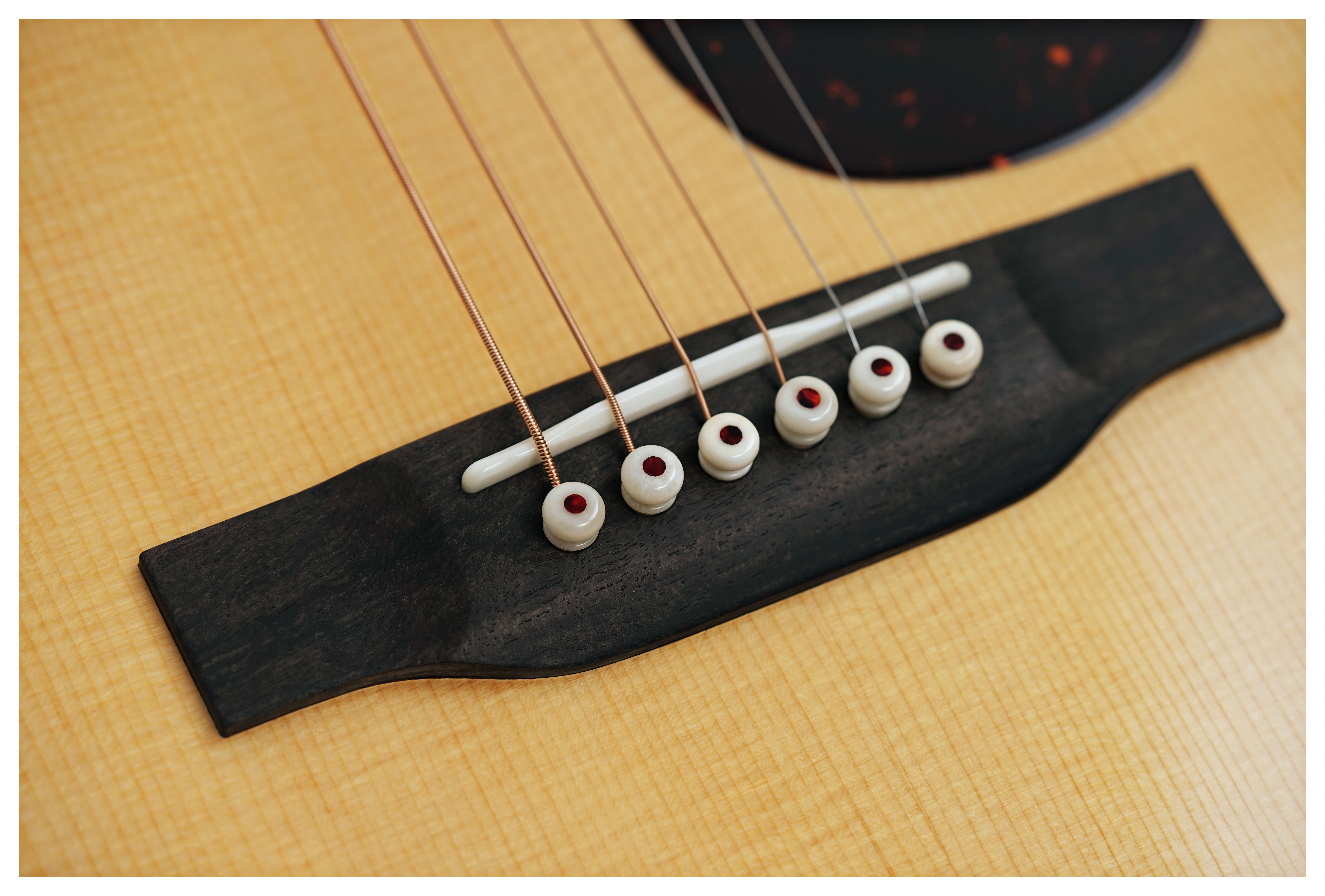 Martin Custom Shop 0-28 14 Fret Slotted Headstock