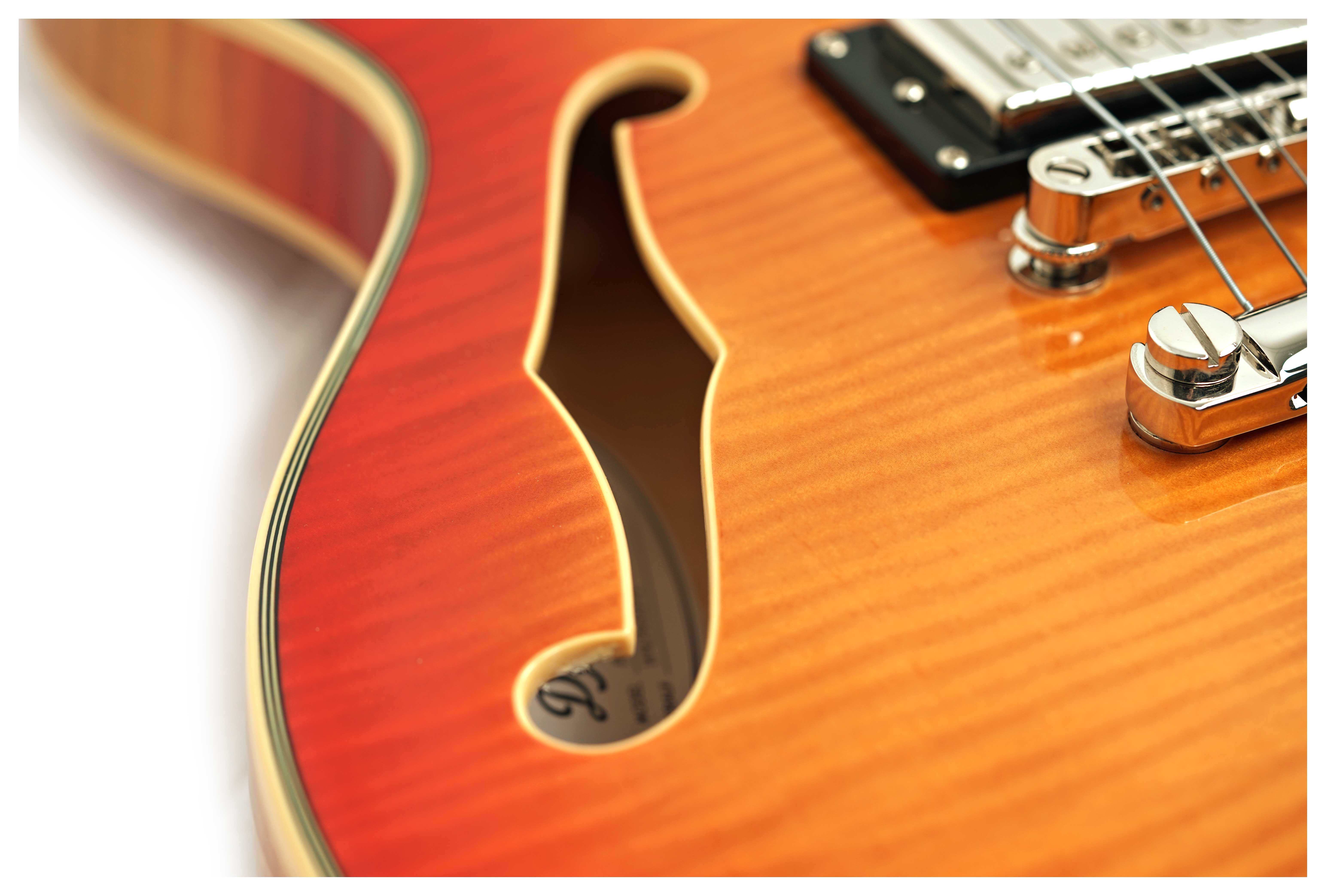 D'Angelico Premier DC Mini XT Honey Burst