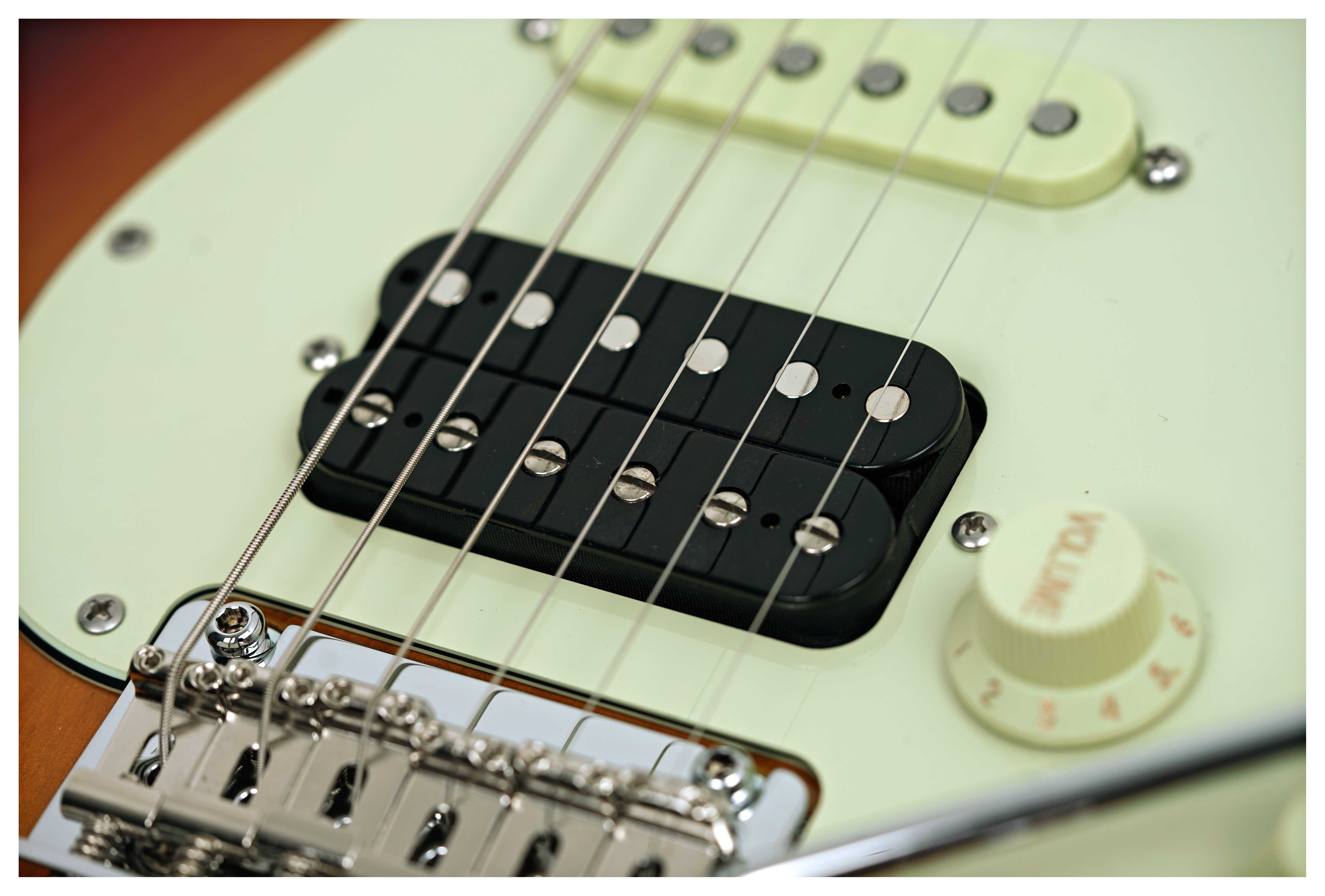 Suhr Custom Classic S Antique 3 Tone Burst #92038