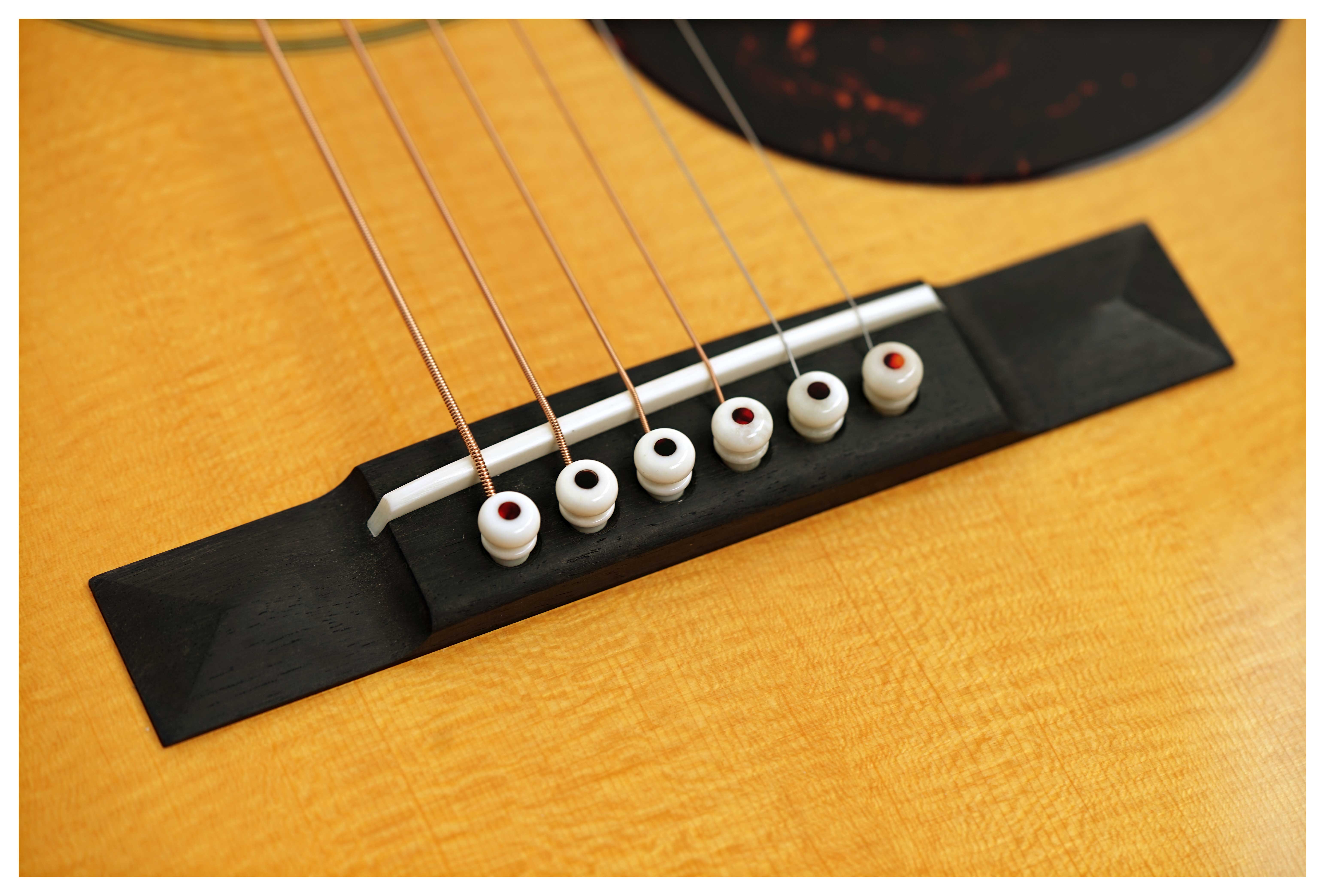Martin 000-28 Shawn Mendes Limited Edition Numbered and Signed #3020240