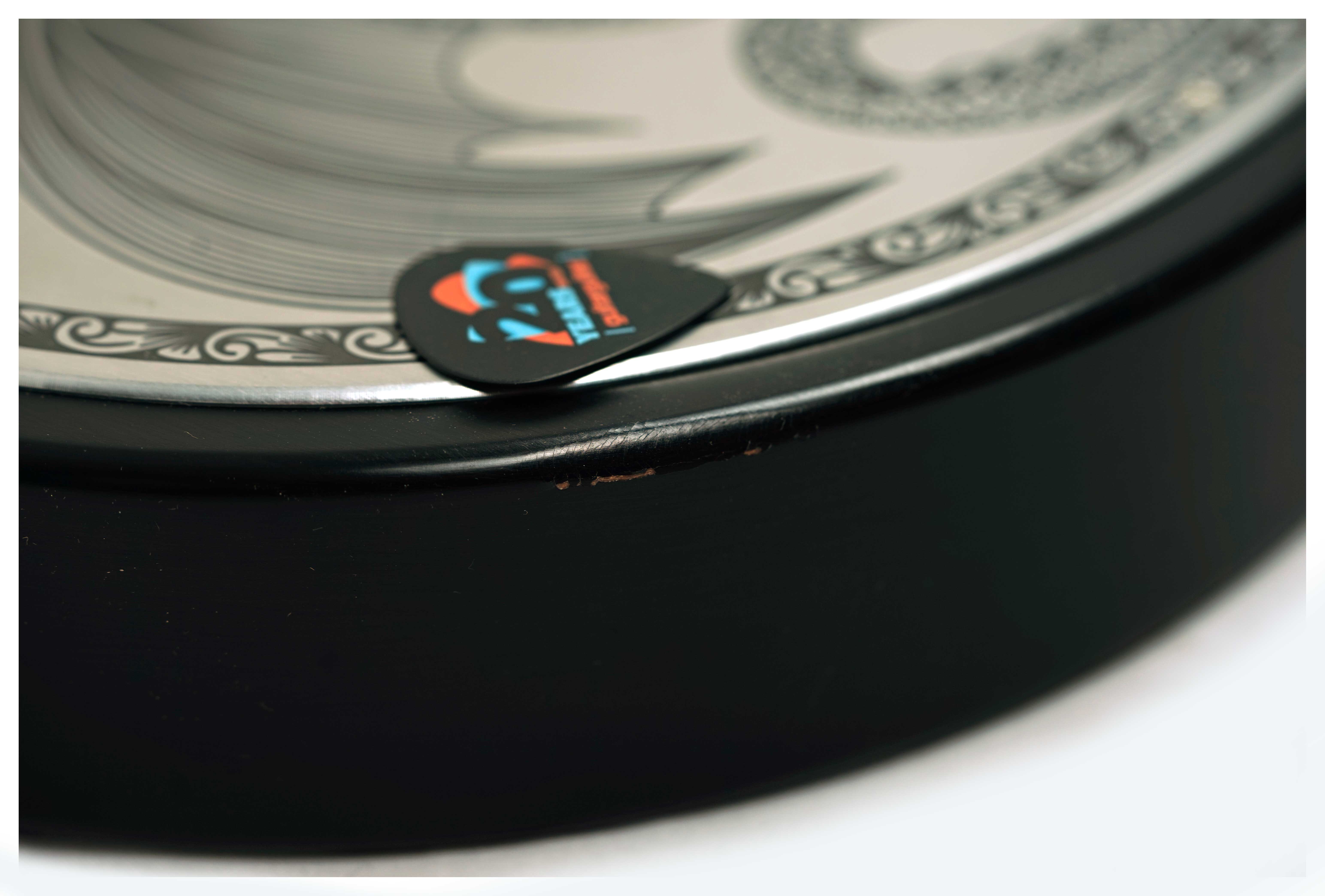 Zemaitis MFG-AC-24 Metal Front, Dragon and Heart Black Satin (Ex-Demo) #A24166