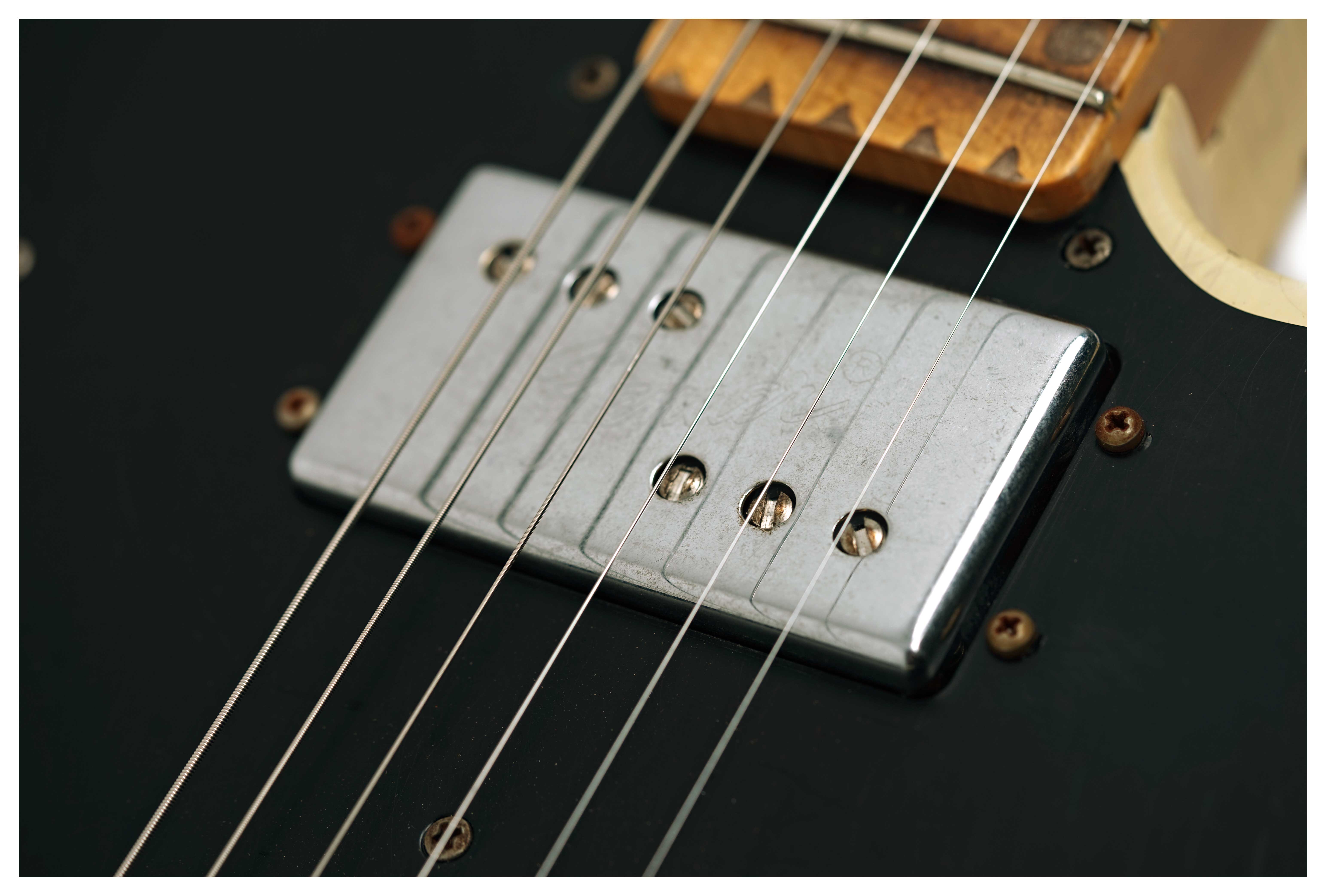 Fender Custom Shop Limited Edition Telecaster Custom Super Heavy Relic Aged Vintage White Over Black #R00421